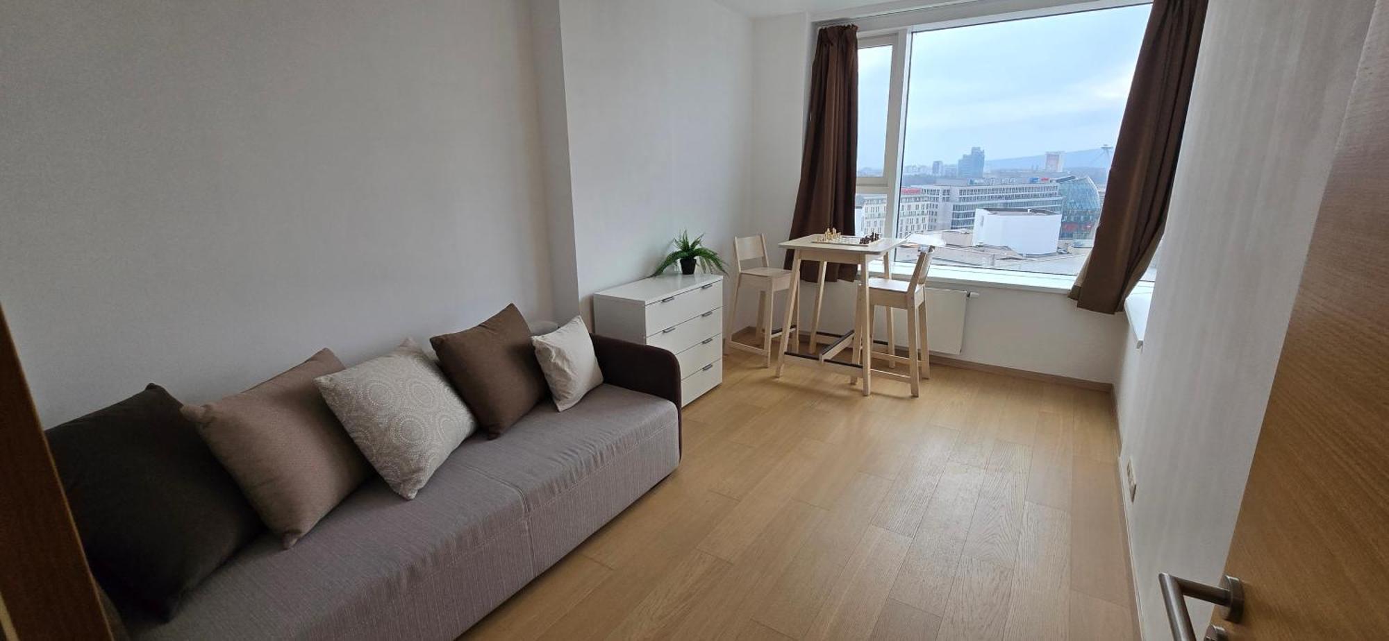 Castle View Sky, 3 Rooms, 1 Loggia, Free Parking Apartment *