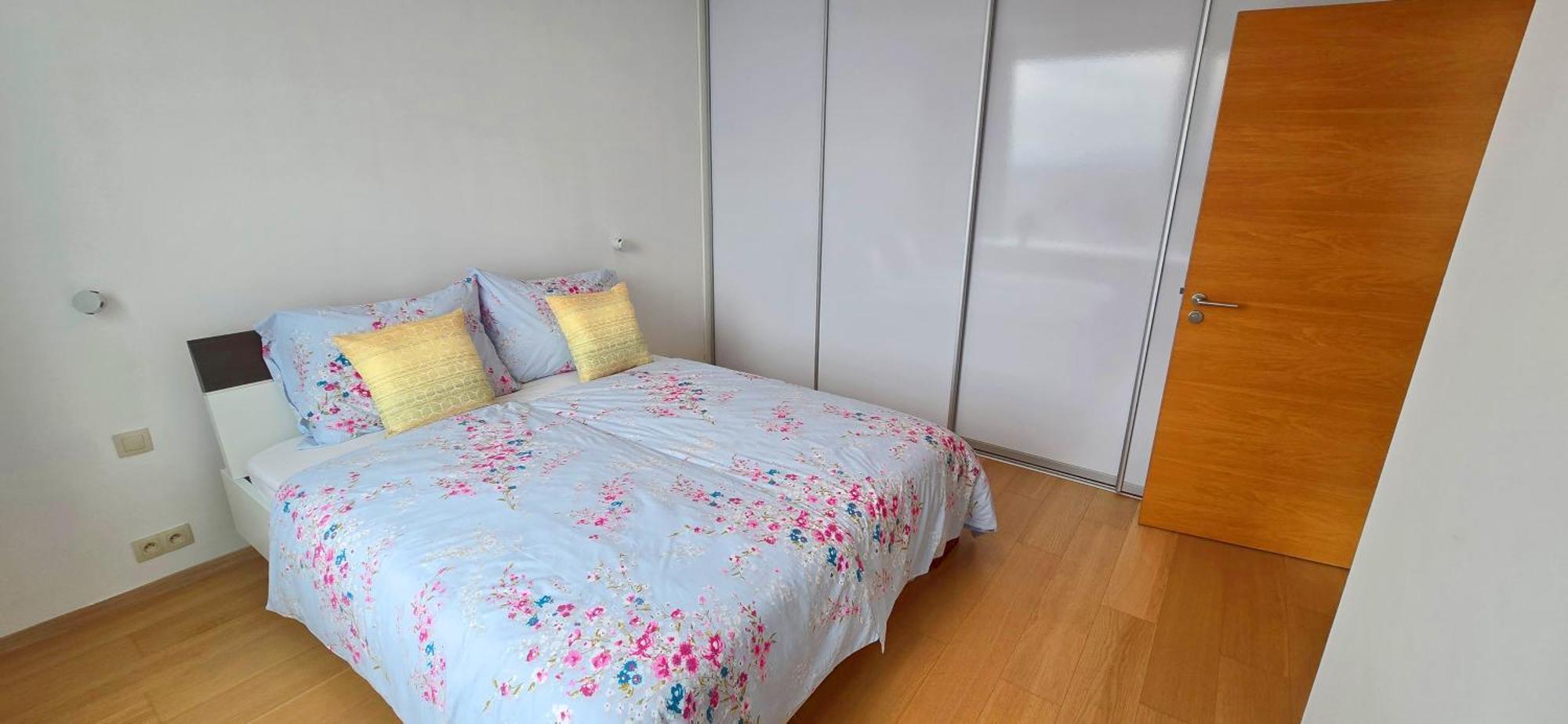 Apartment Castle View Sky, 3 Rooms, 1 Loggia, Free Parking *