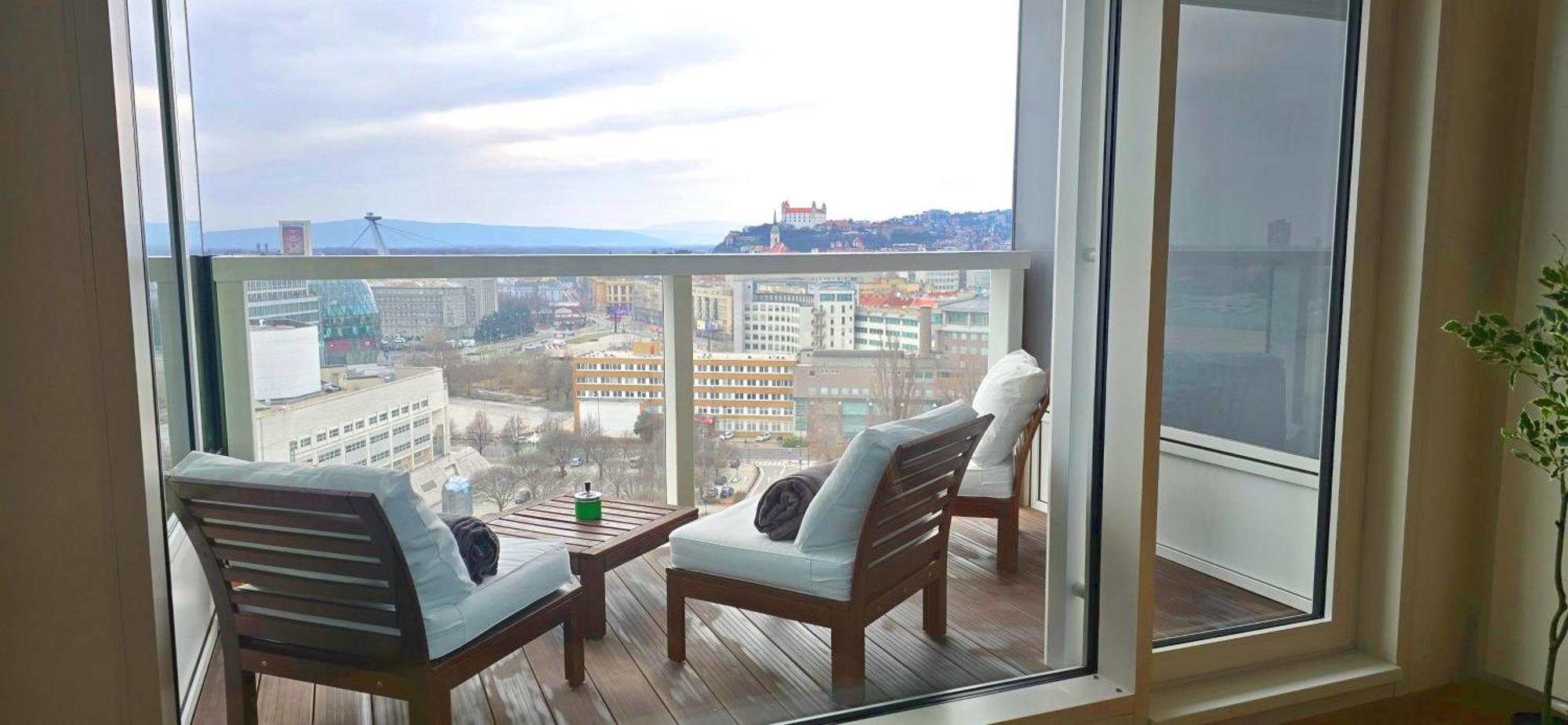 Castle View Sky, 3 Rooms, 1 Loggia, Free Parking * Bratislava