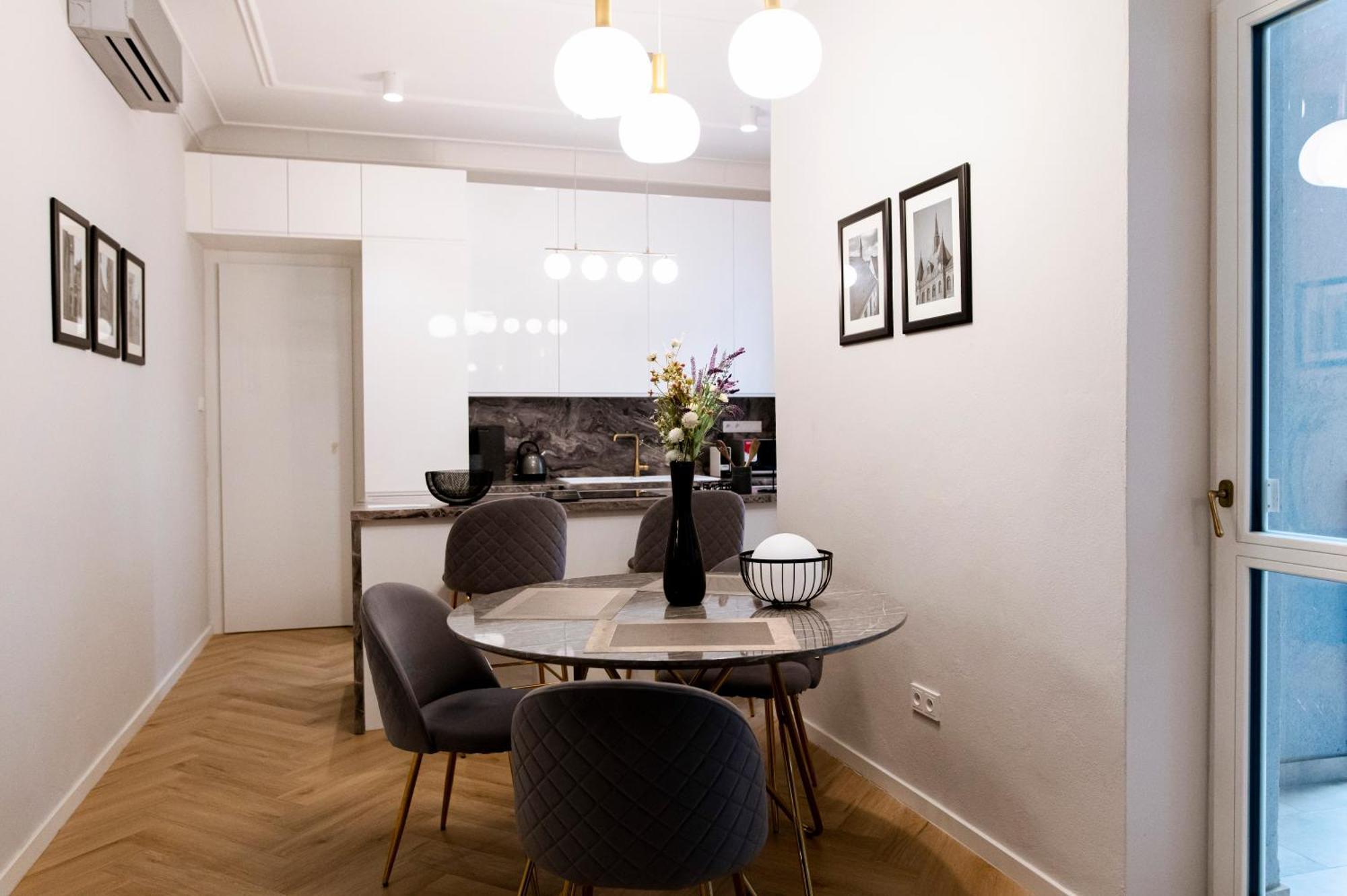 Apartment Premium 110 Sqm In The Historical Center