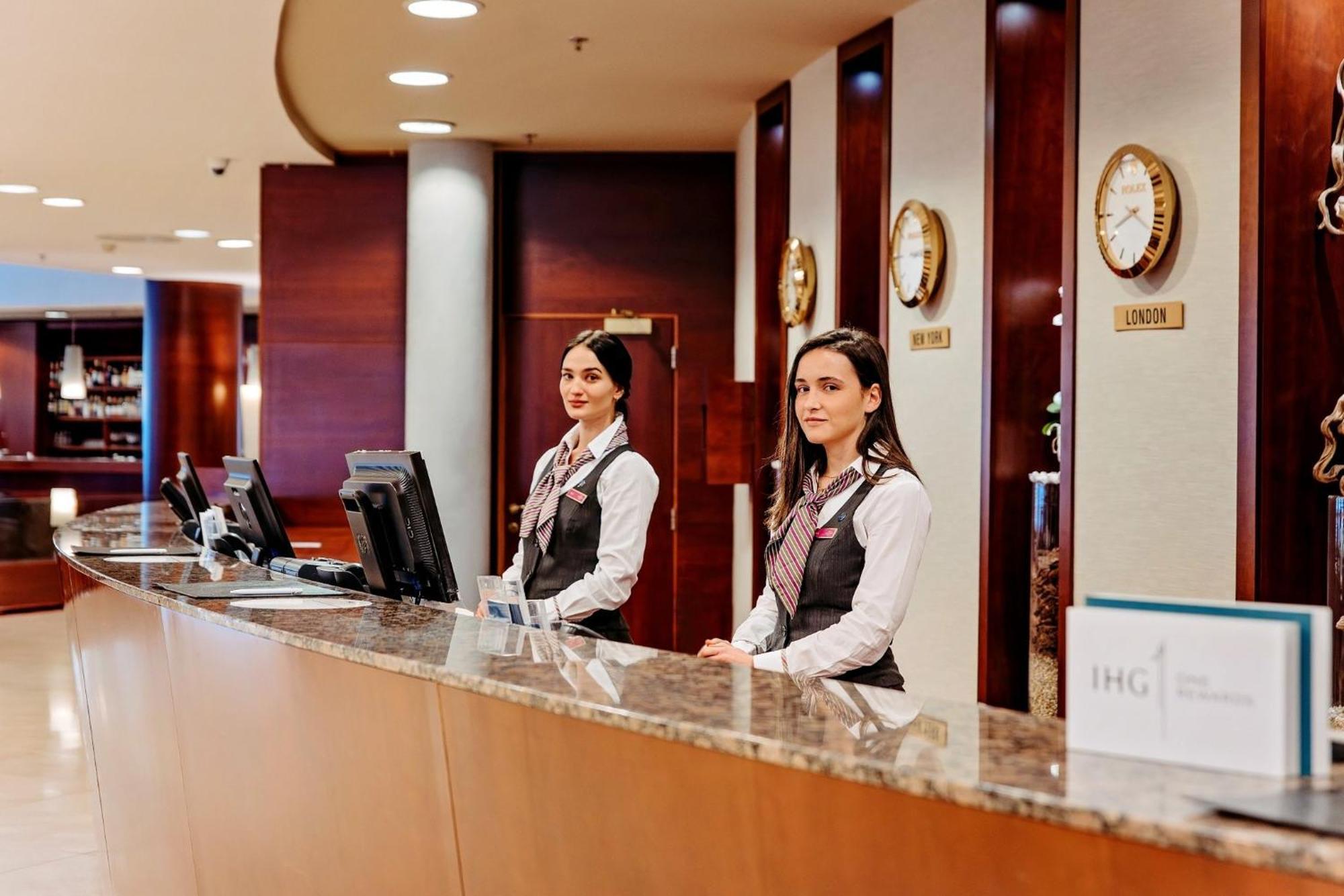 Hotel Crowne Plaza By Ihg 4*