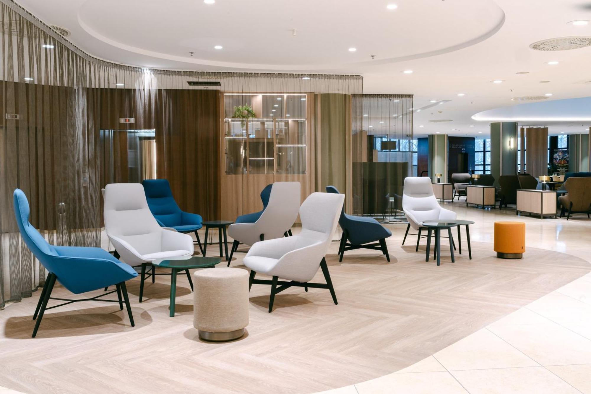 Crowne Plaza By Ihg Hotel 4*