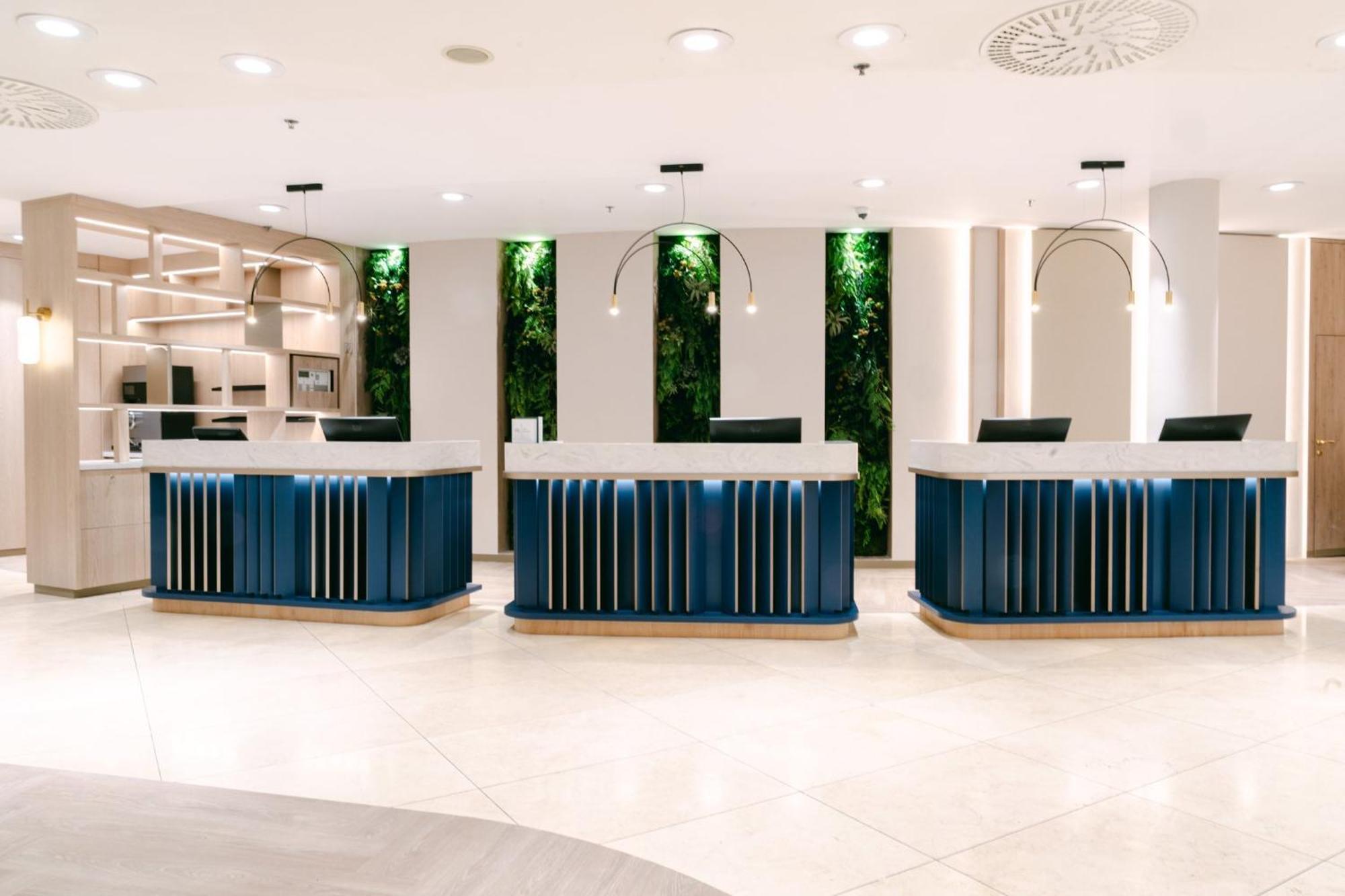Crowne Plaza By Ihg