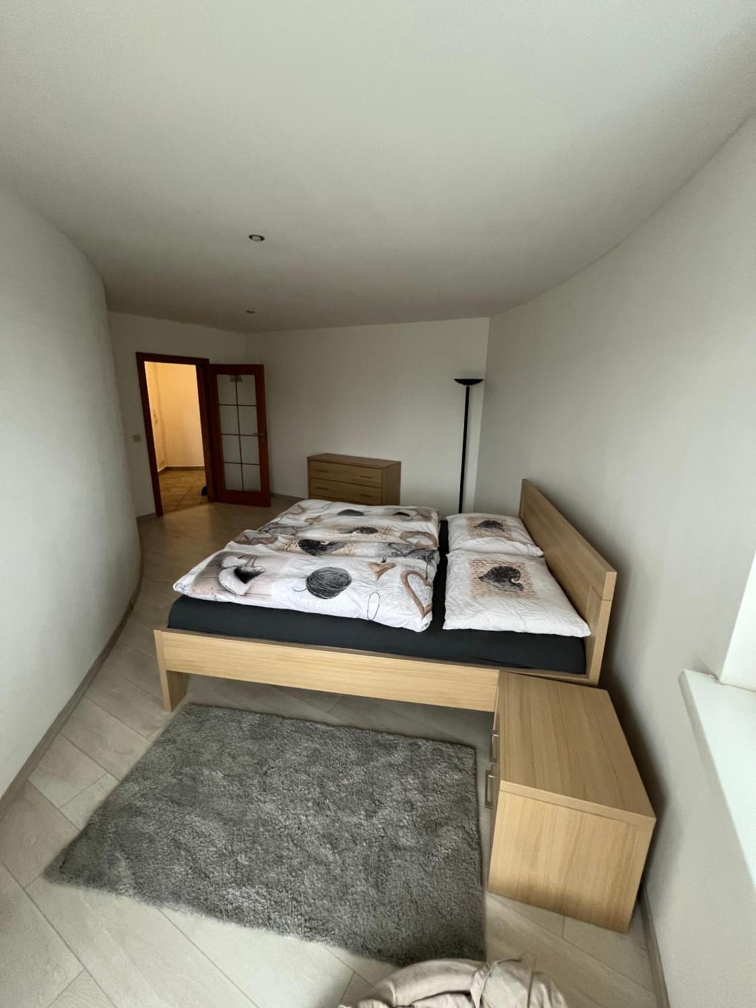 The Butterfly With Free Parking Apartment