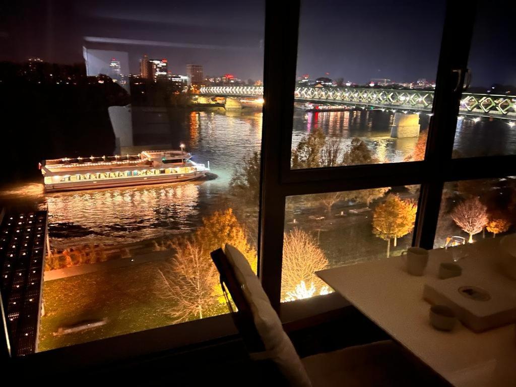 Elite River View Apartment