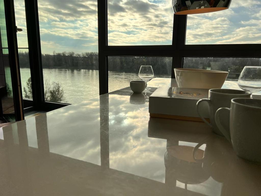 Apartment Elite River View Bratislava