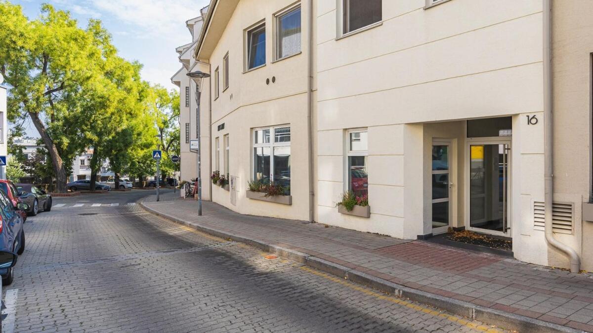 Wave Be Castle Apartment