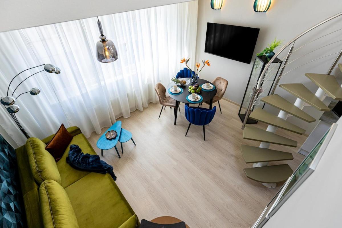 Apartment Wave Be Castle