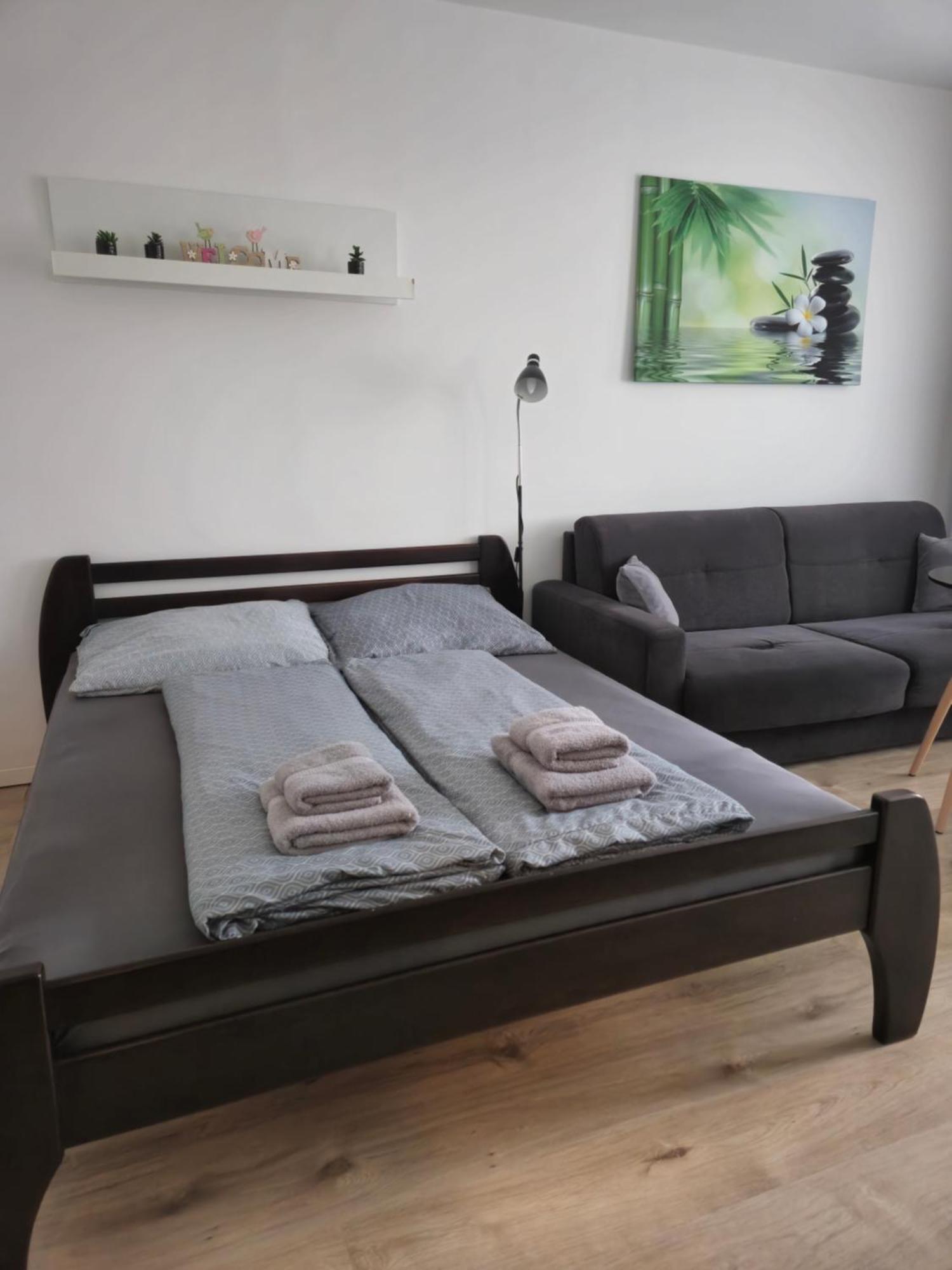 Klimka With Balcony, Free Wifi And Free Parking Apartment