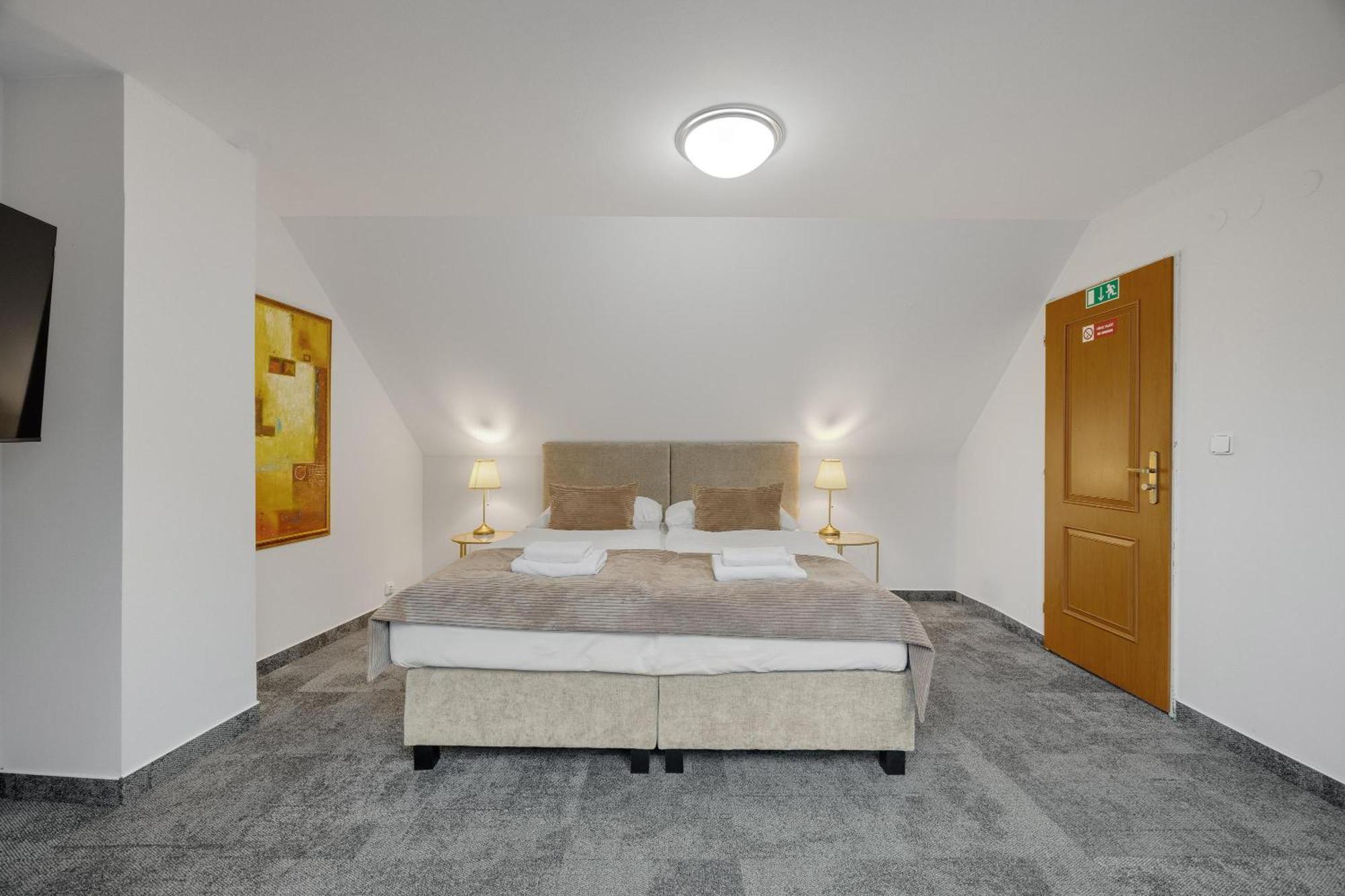Reverie Hotel