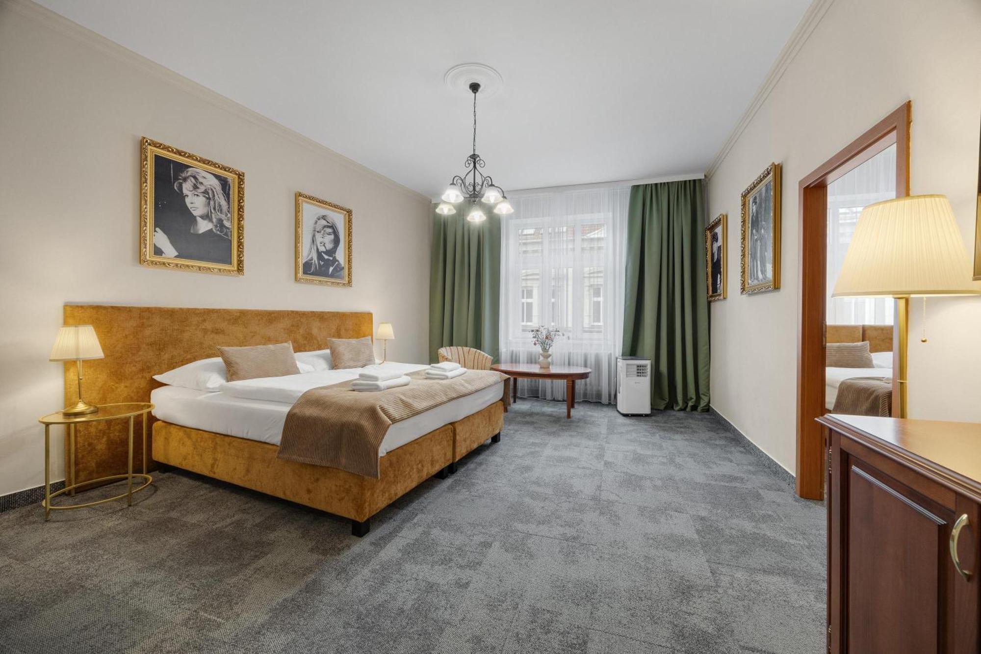 Hotel Reverie 3*