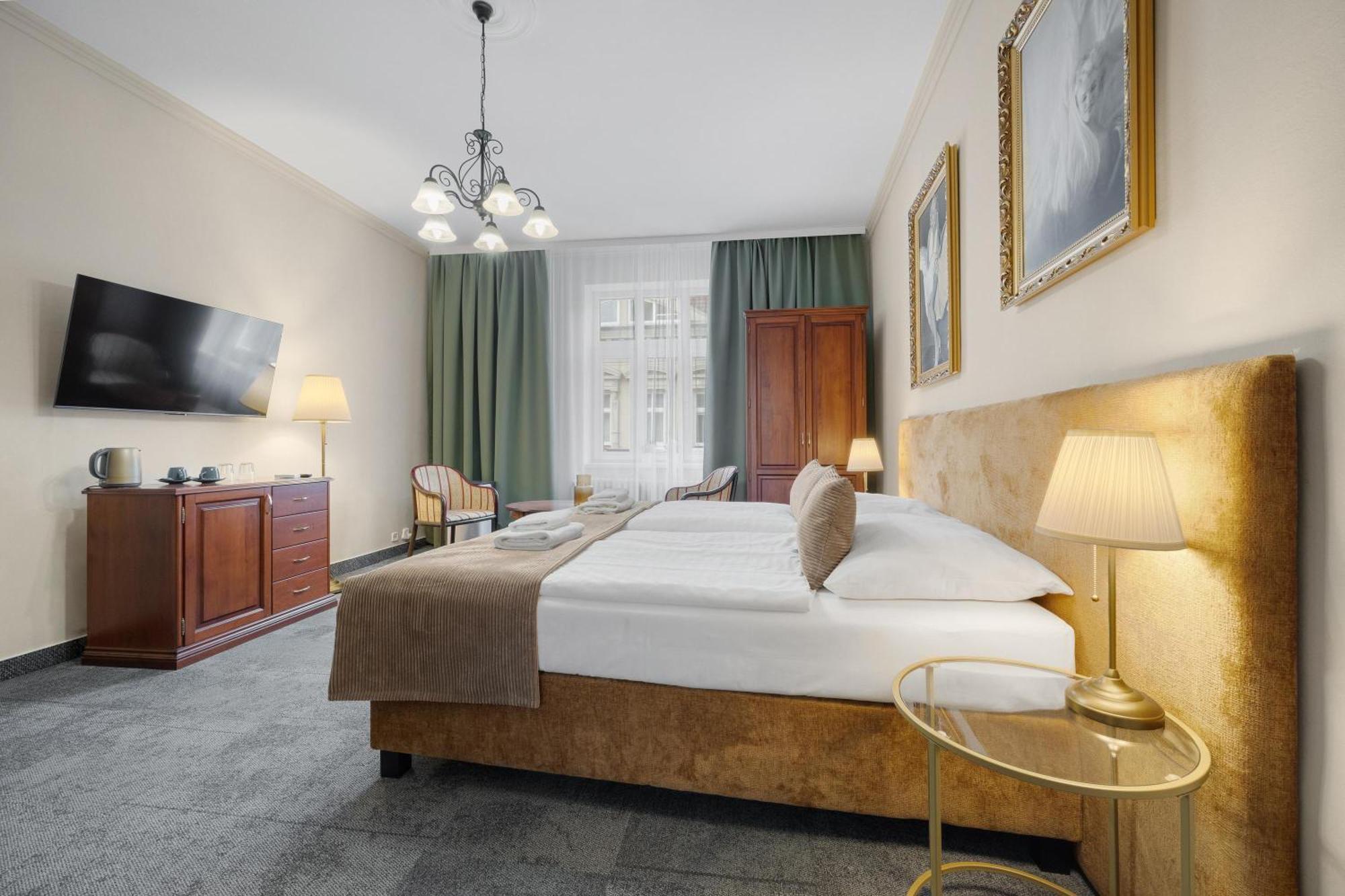 Hotel Reverie 3*