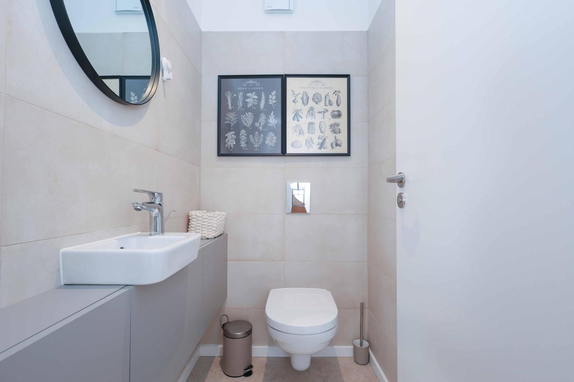 Peaceful Oldtown Free Parking 2-bedroom Apartment