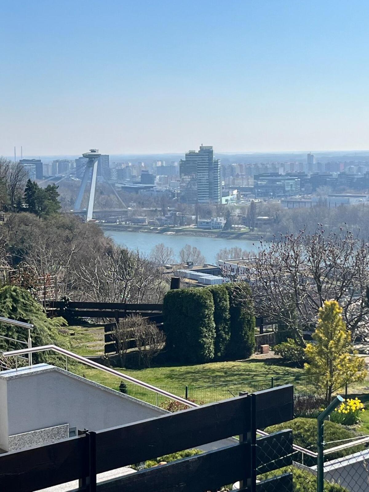 Apartment Amazing View Of The River Donau