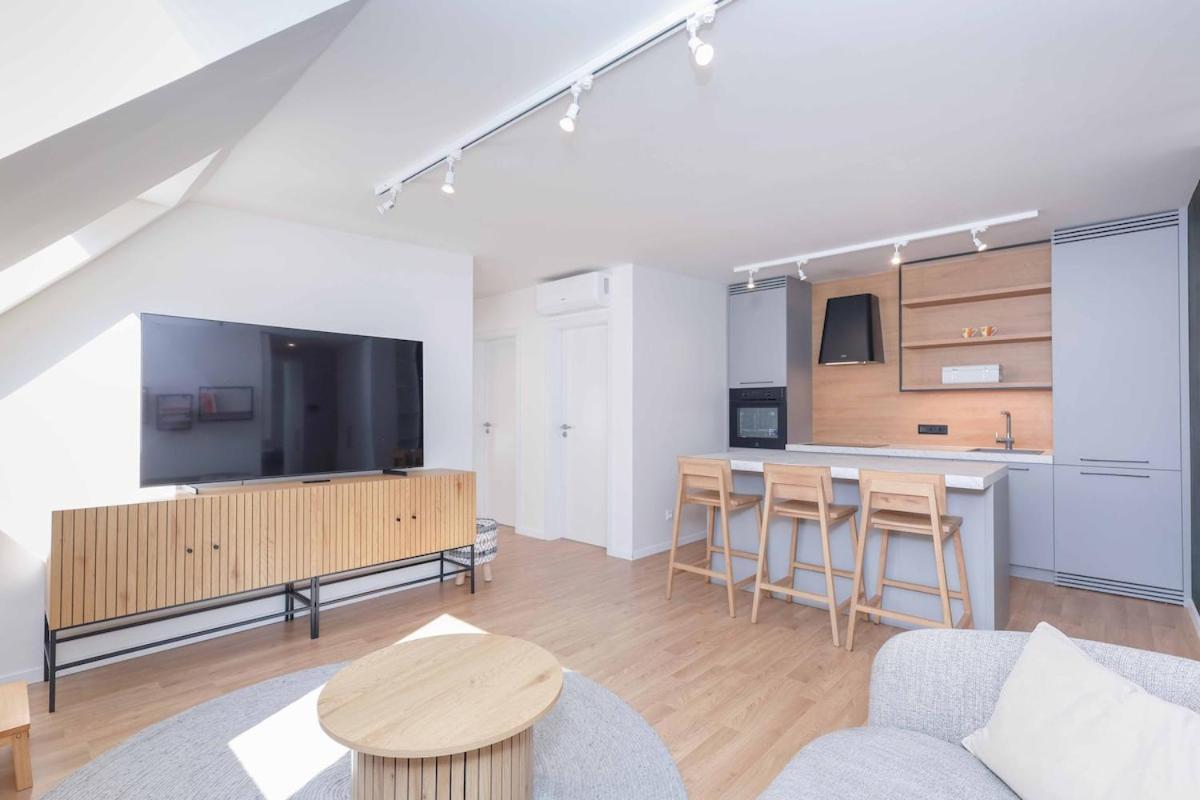Peaceful Oldtown Free Parking 2-bedroom Apartment Bratislava