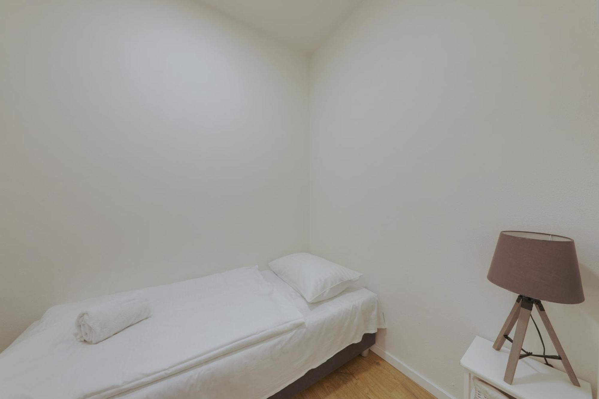 Shone Old Town 2 Bedroom Apartment *