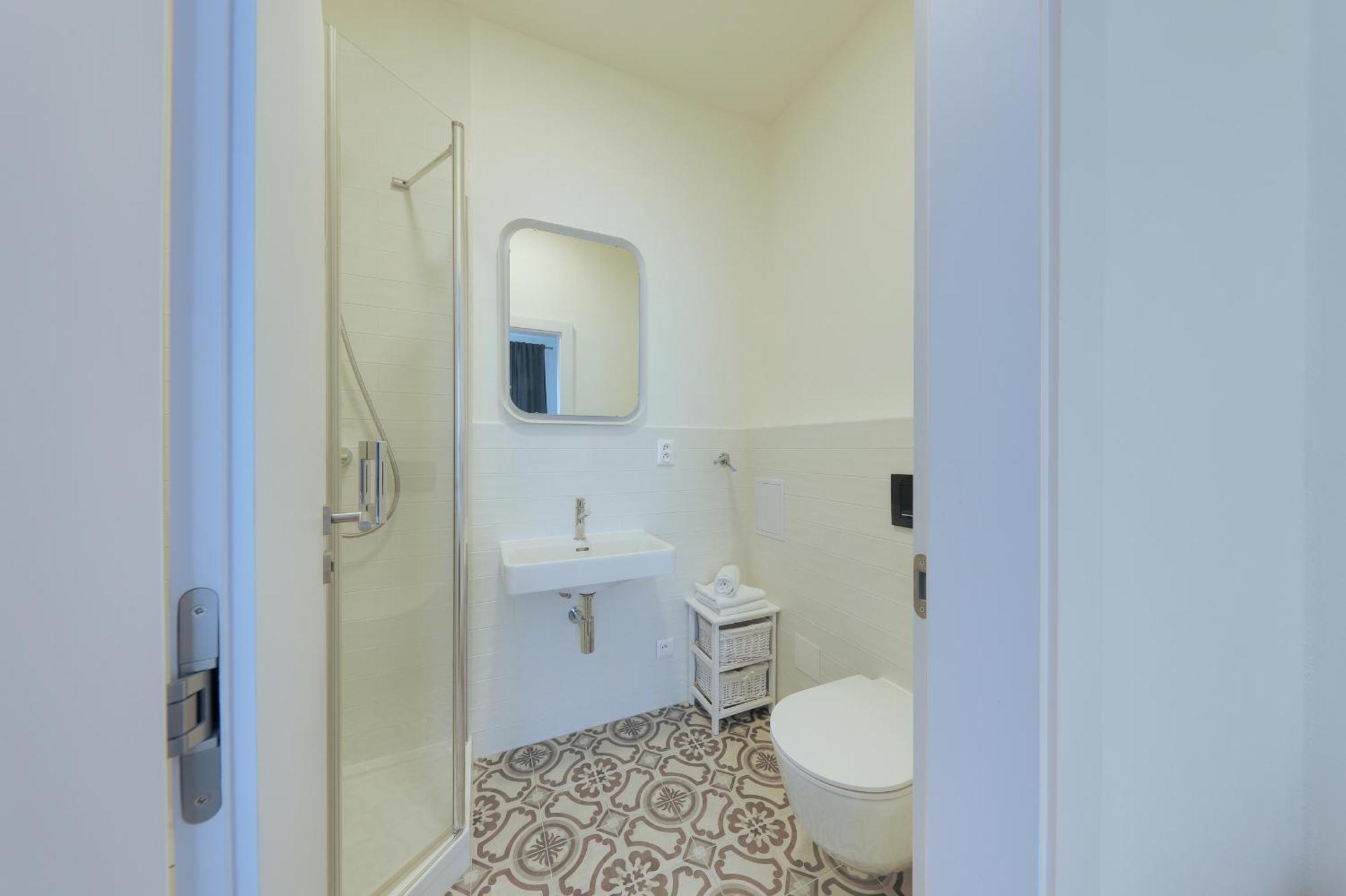 Shone Old Town 2 Bedroom Apartment *