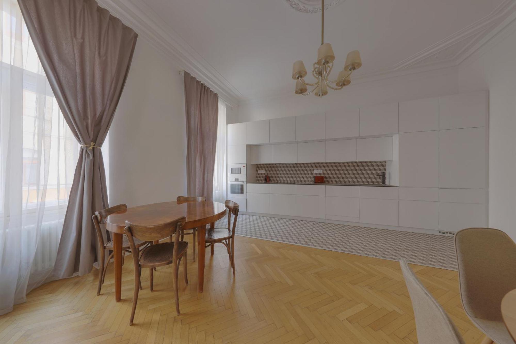 Beautiful At The Old Town Apartment *