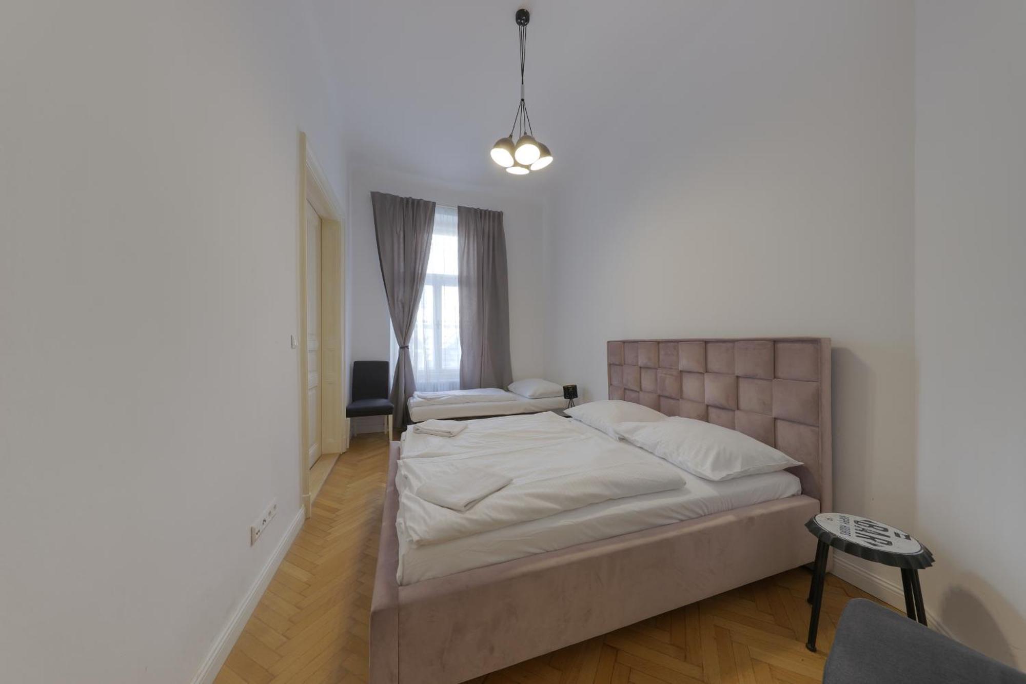 Beautiful At The Old Town Apartment