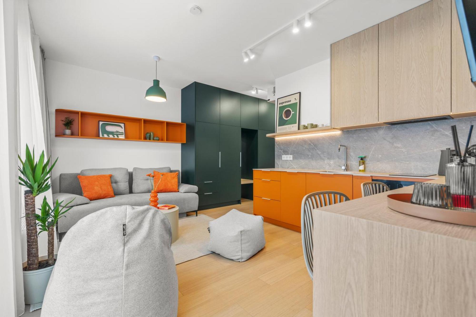 Lam Orange Ac - Balcony