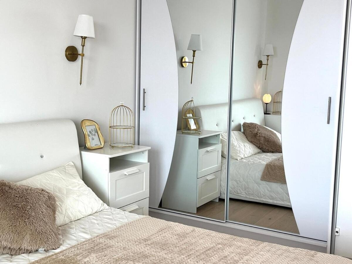 Apartment Luxury Aparment In Eurovea Tower Bratislava