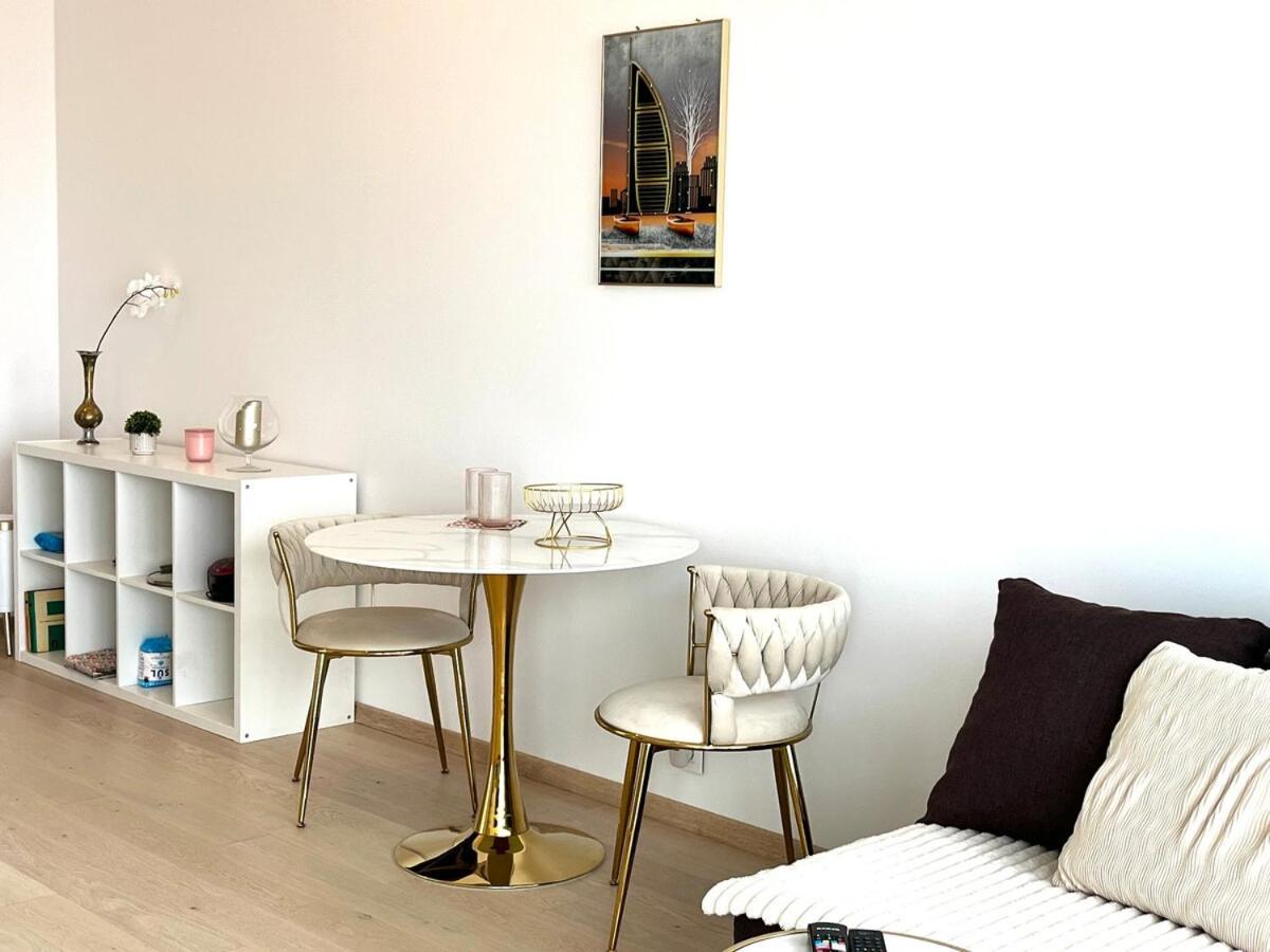 Luxury Aparment In Eurovea Tower Apartment