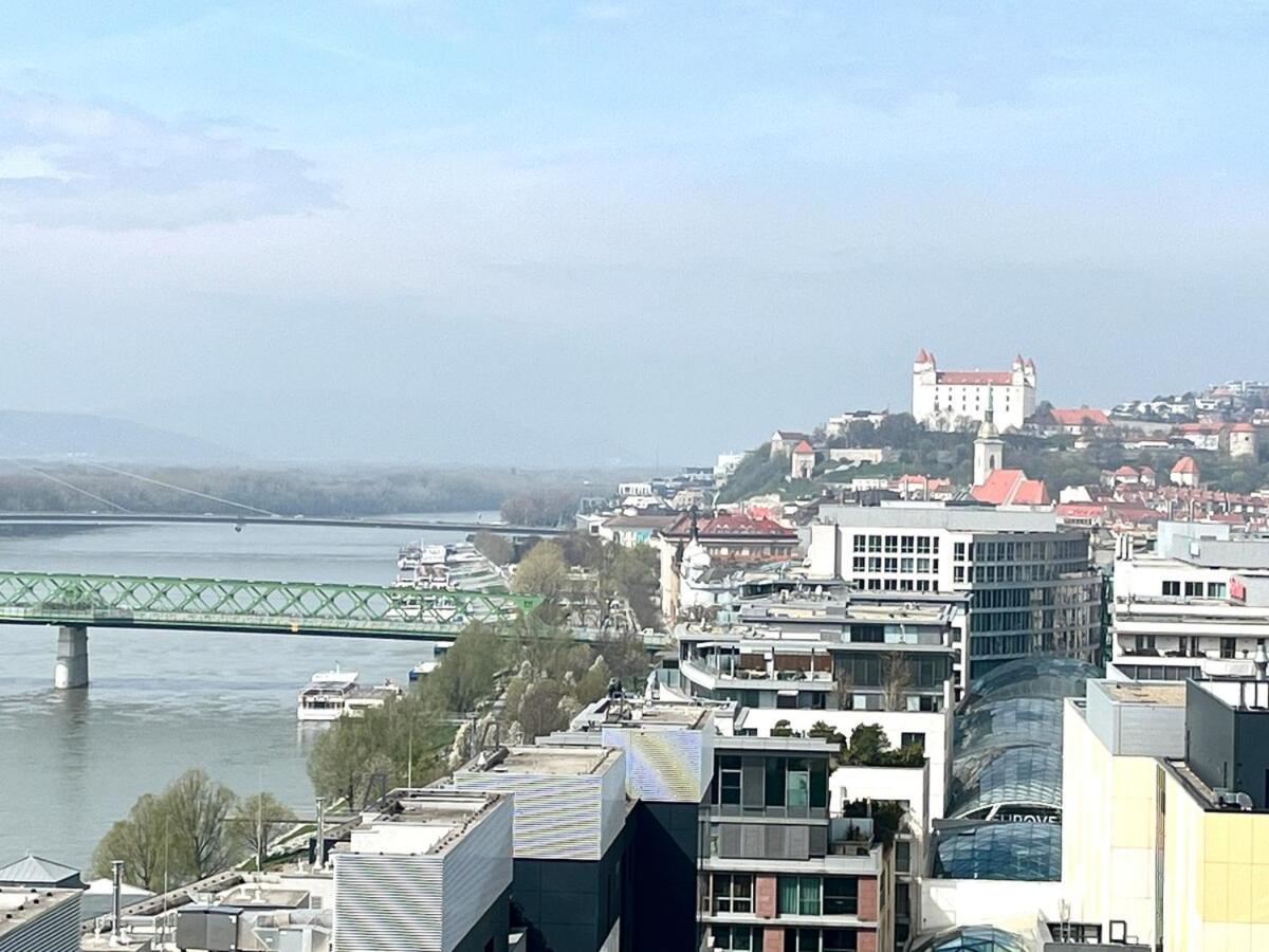 Apartment Luxury Aparment In Eurovea Tower Bratislava