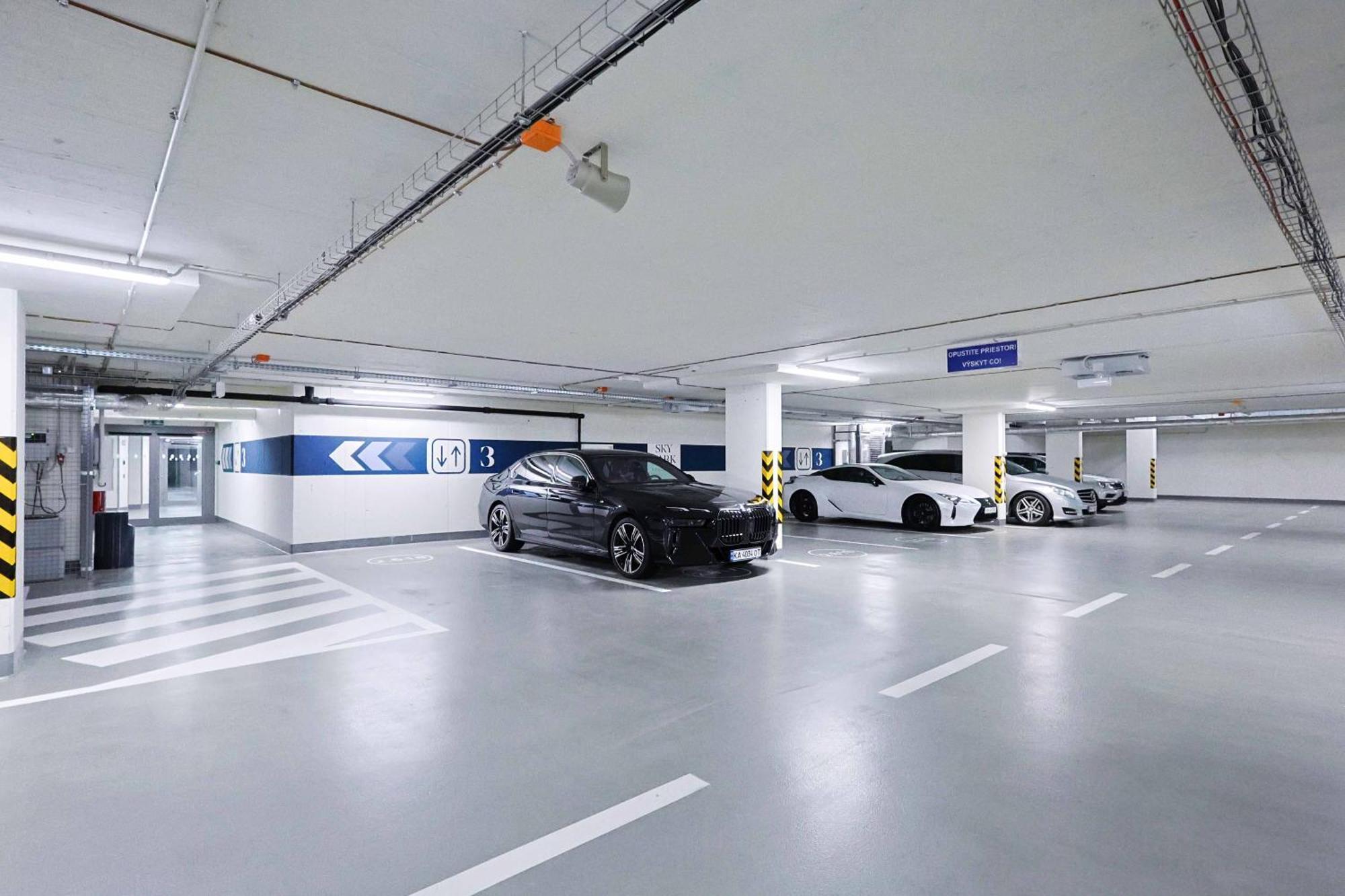 Skypark Tower 3- Free Parking And Views Apartment Bratislava