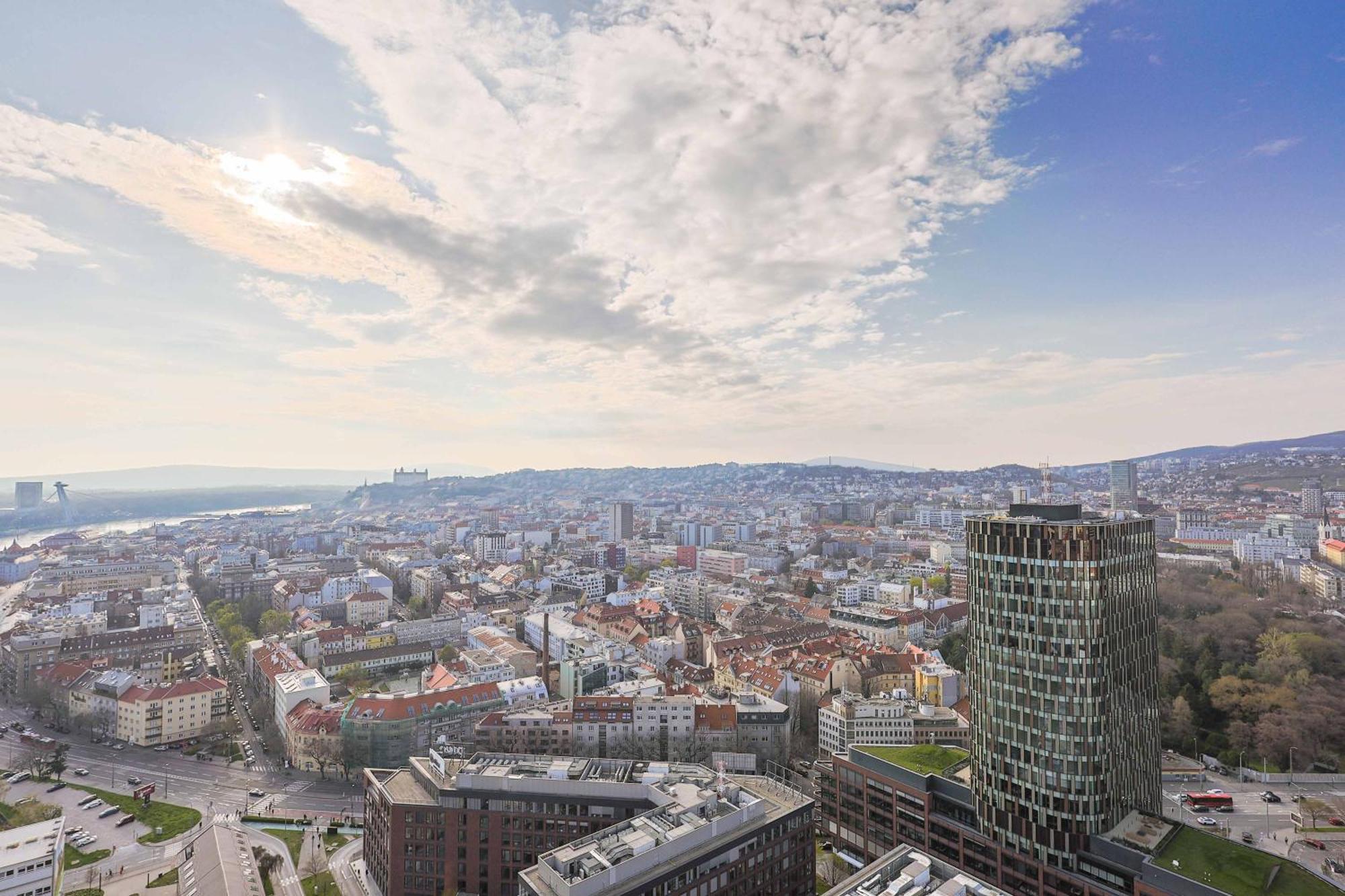 Skypark Tower 3- Free Parking And Views Bratislava