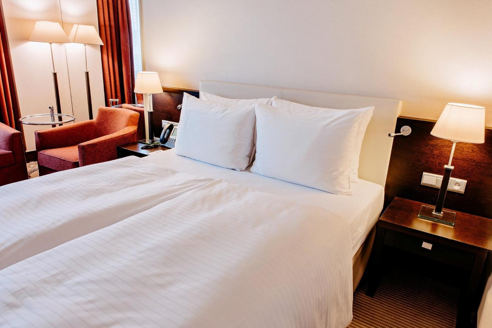 Hotel Crowne Plaza By Ihg 4*