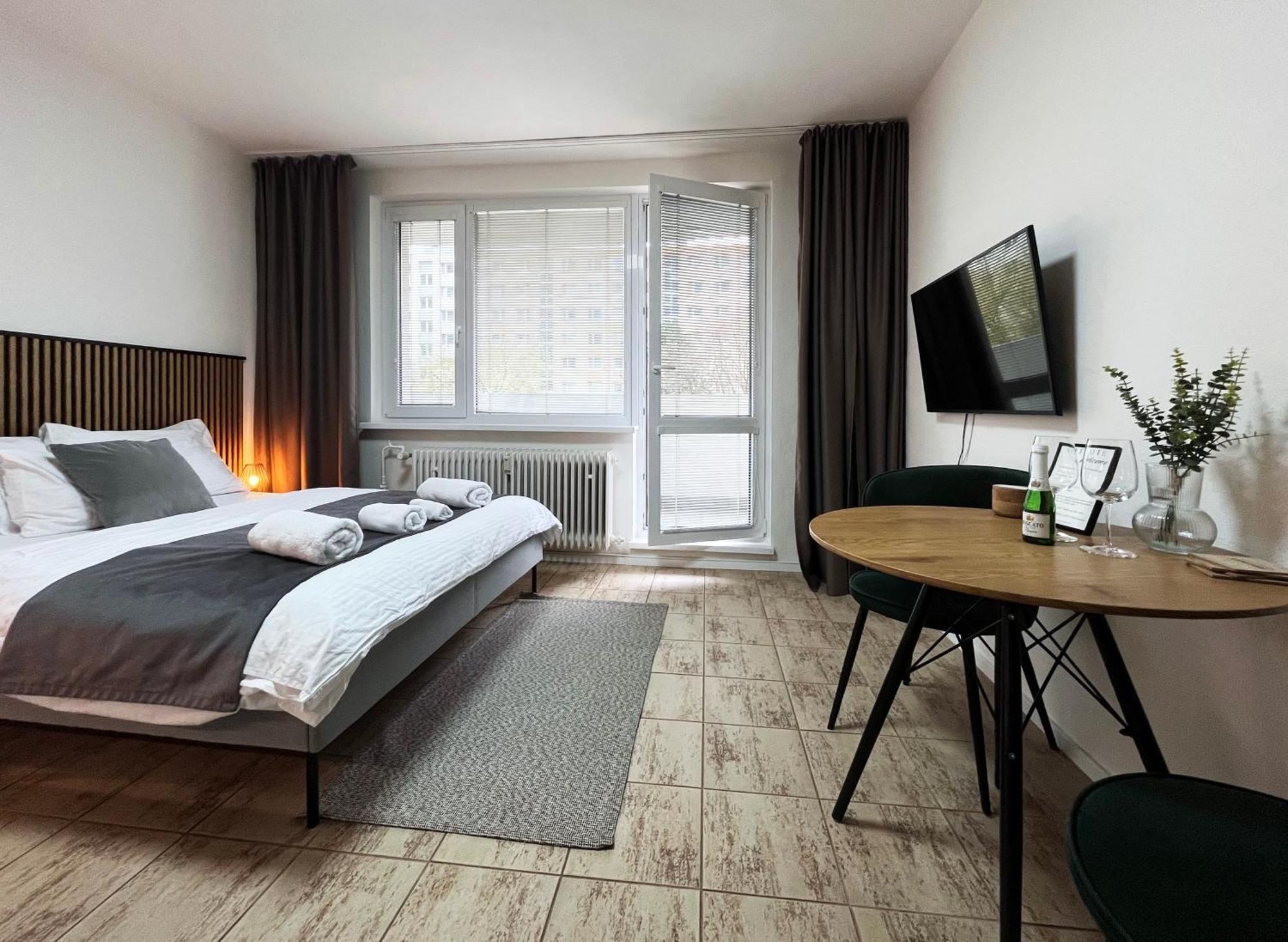 New Cozy Studio, Ac & Free Private Parking *