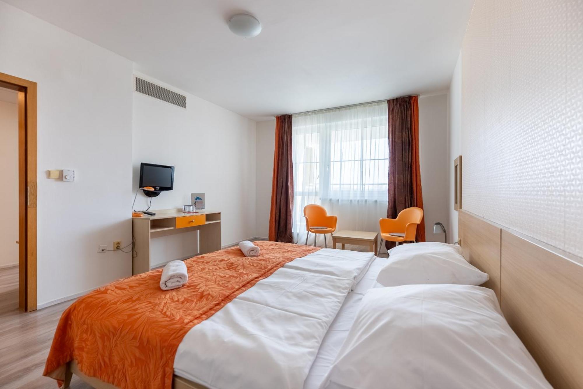Hotel And Park Divoka Voda Hotel Bratislava