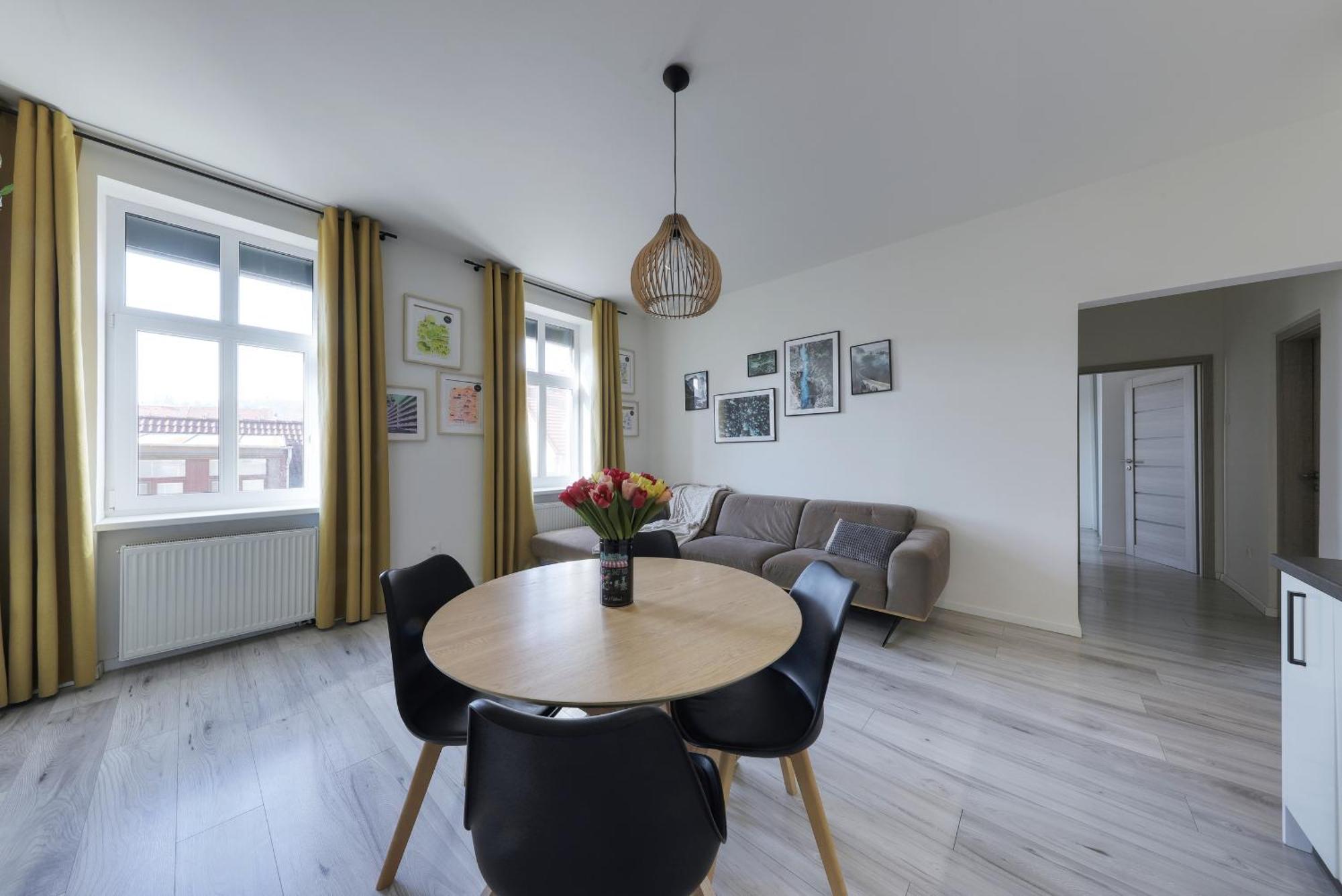 Apartment Lovely 2-bedroom In Centre Of *