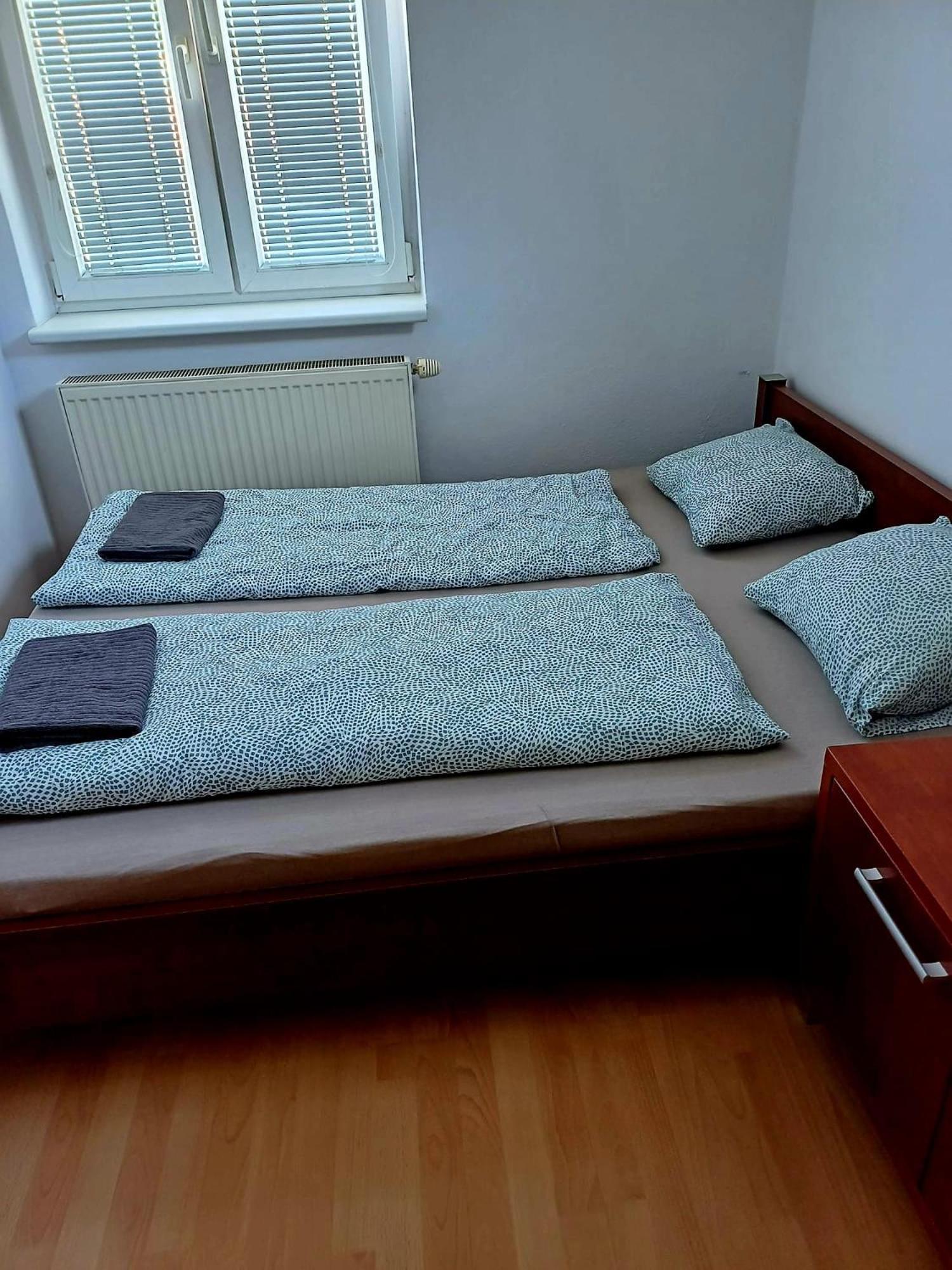 Apartment 3 Near The Train Station And Center