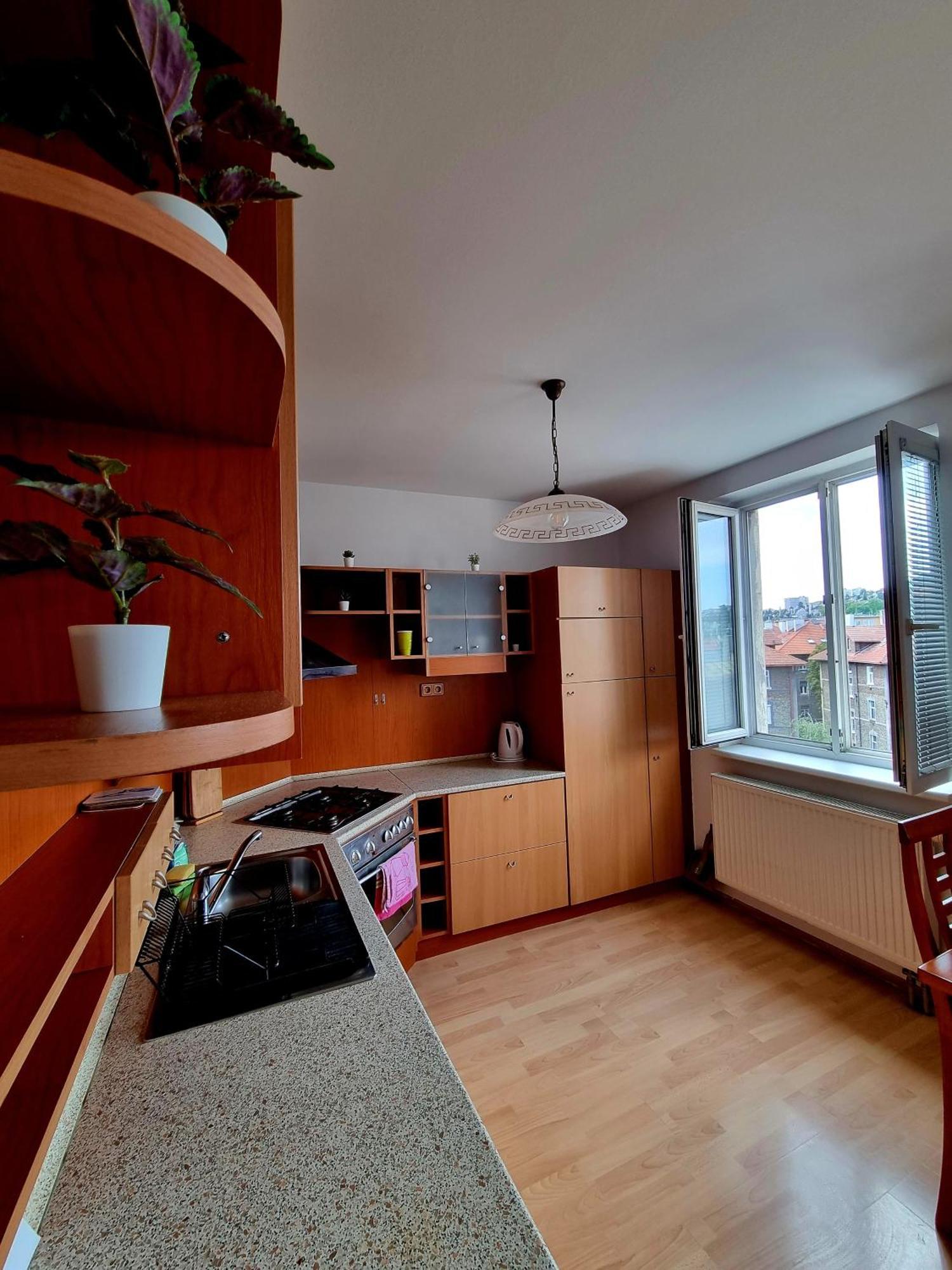 Apartment 3 Near The Train Station And Center