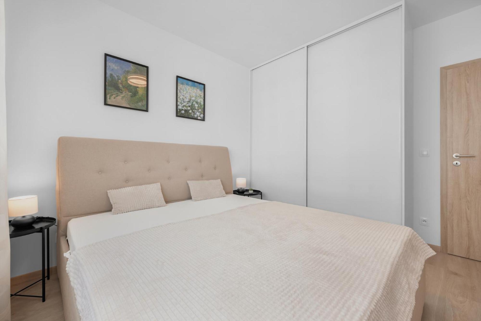 Apartment Brand New, Parking For Fee, Cozy