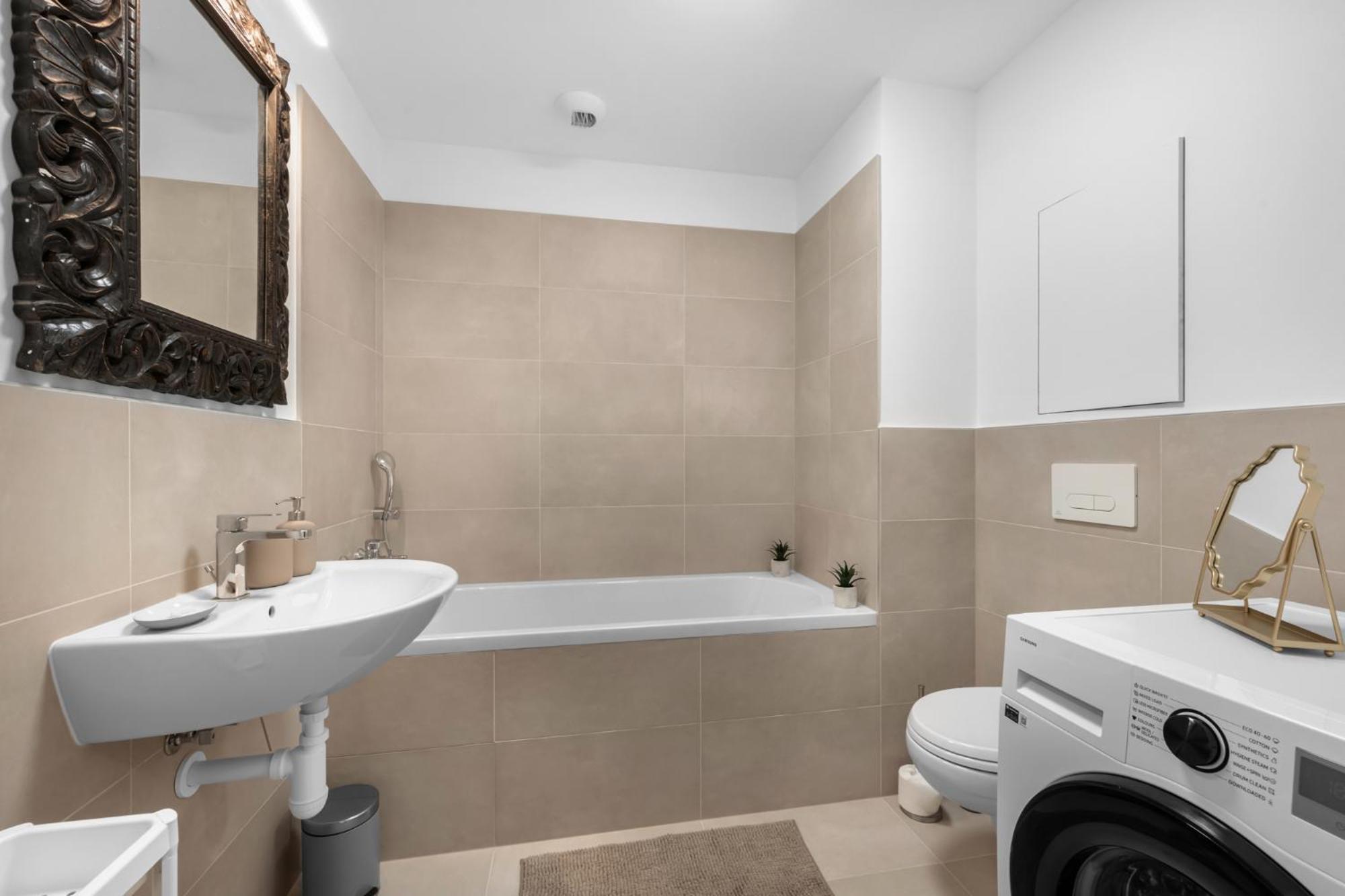 Apartment Brand New, Parking For Fee, Cozy Bratislava