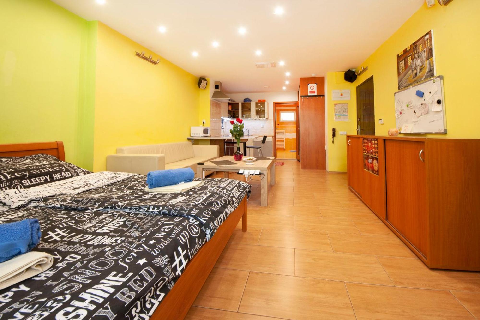 Center Of With Jacuzzi Apartment *