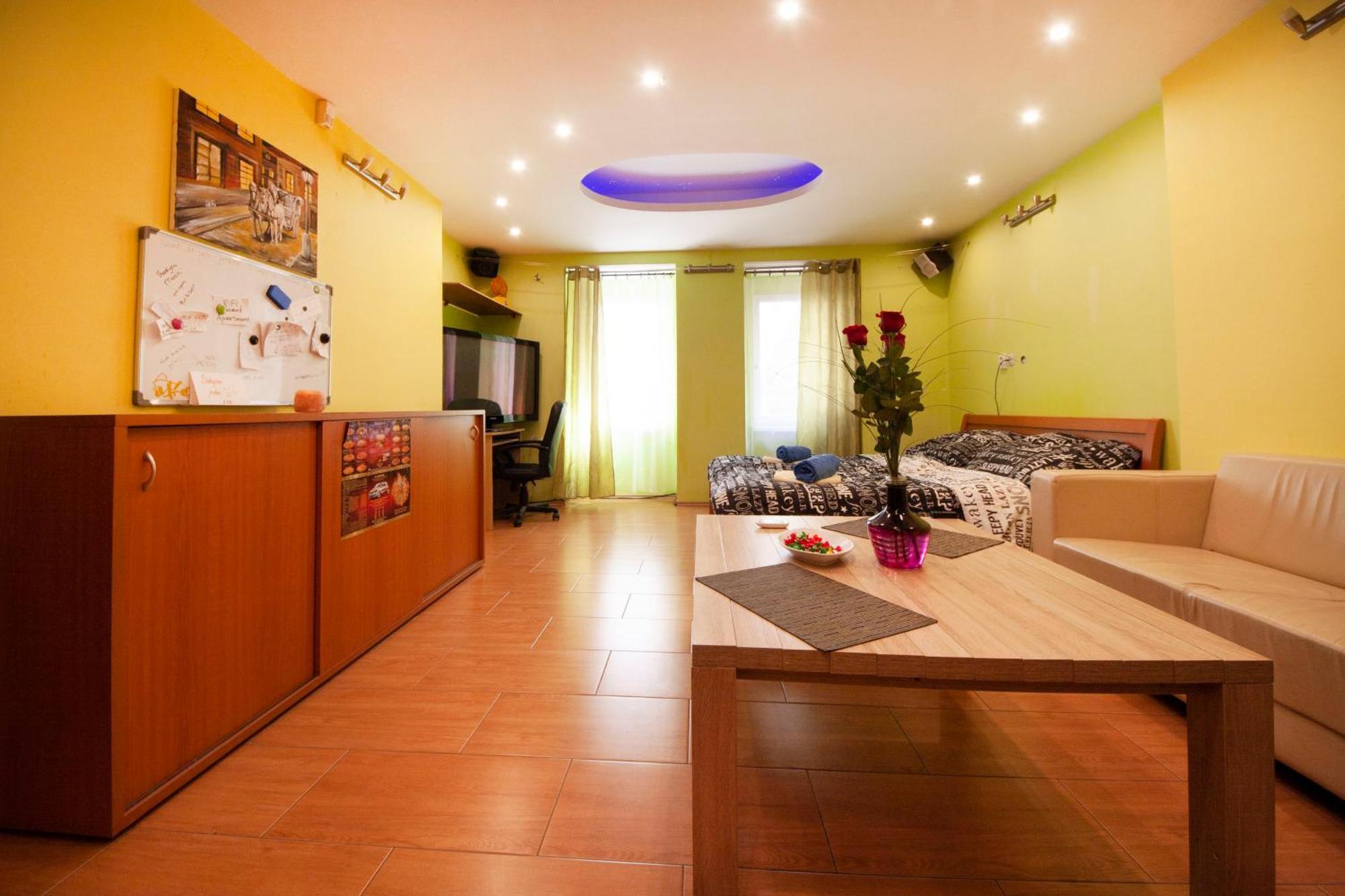 Apartment Center Of With Jacuzzi *