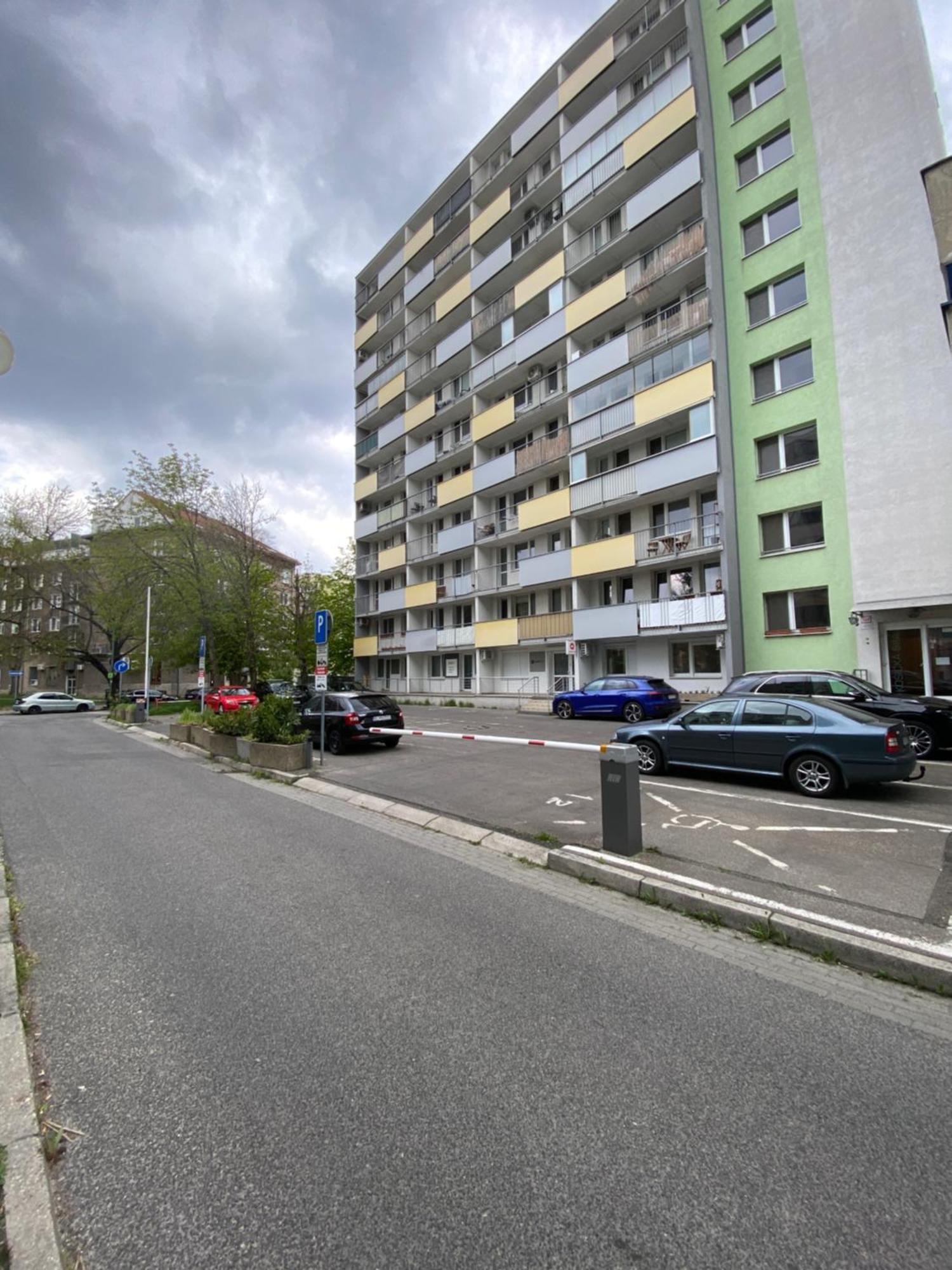Nivy Balcony Next To Bus Station Apartment Bratislava