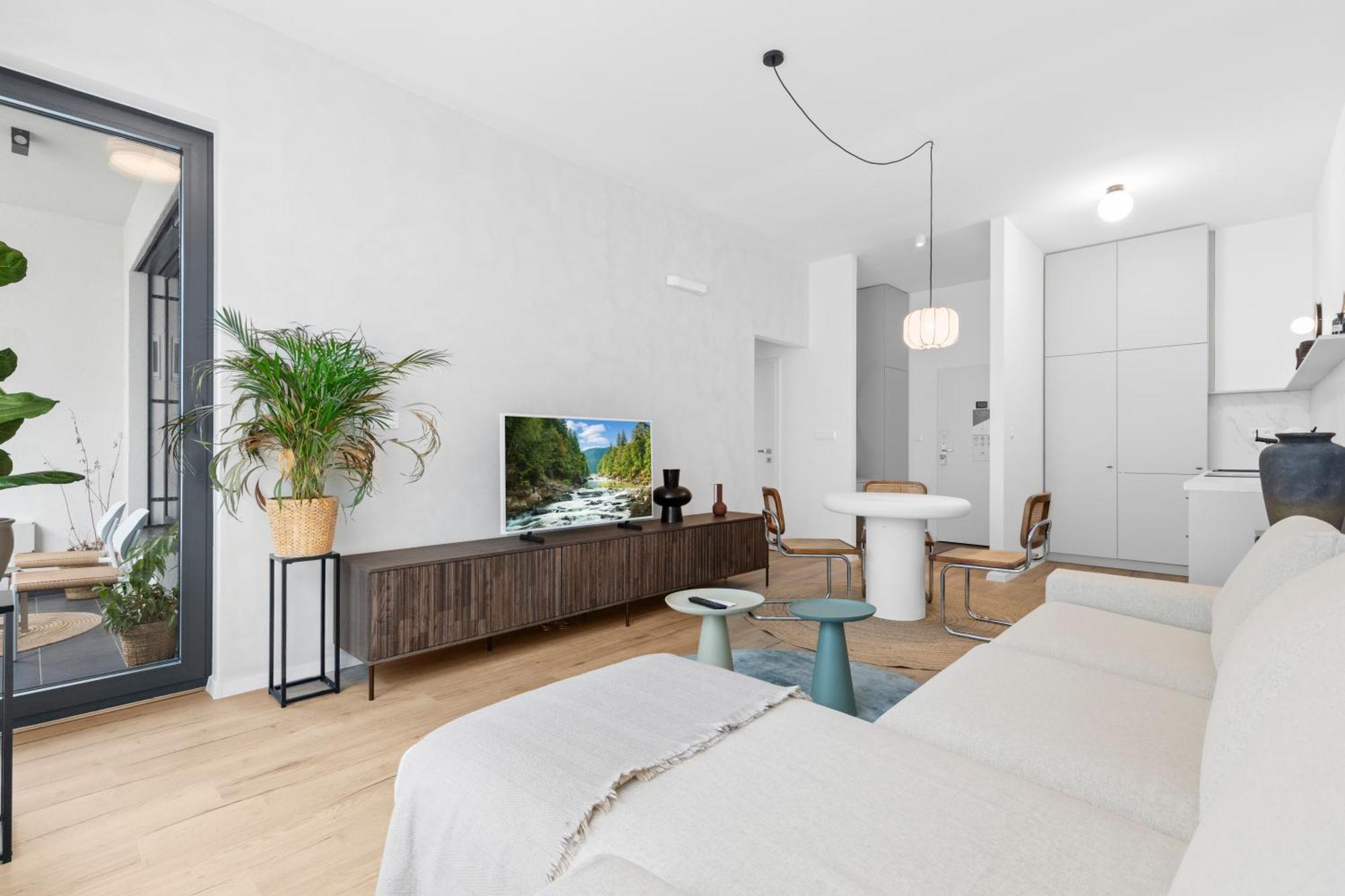 Lam Serenity Free Parking - Balcony * Bratislava