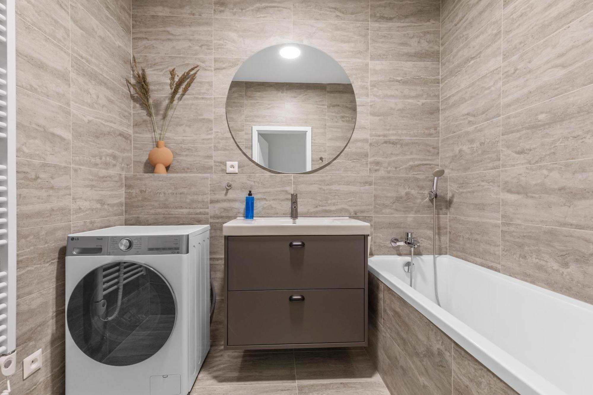 Apartment Lam Serenity Free Parking - Balcony Bratislava