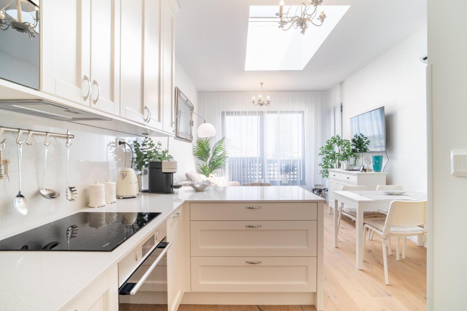 Unforgettable Old Town Apartment