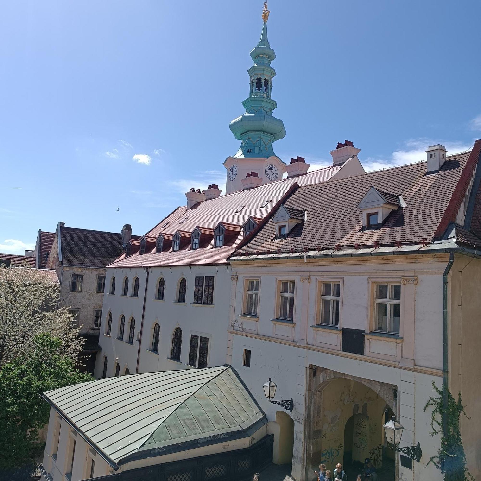 Krasny S Vyhladmi V Historickom Centre Apartment Bratislava