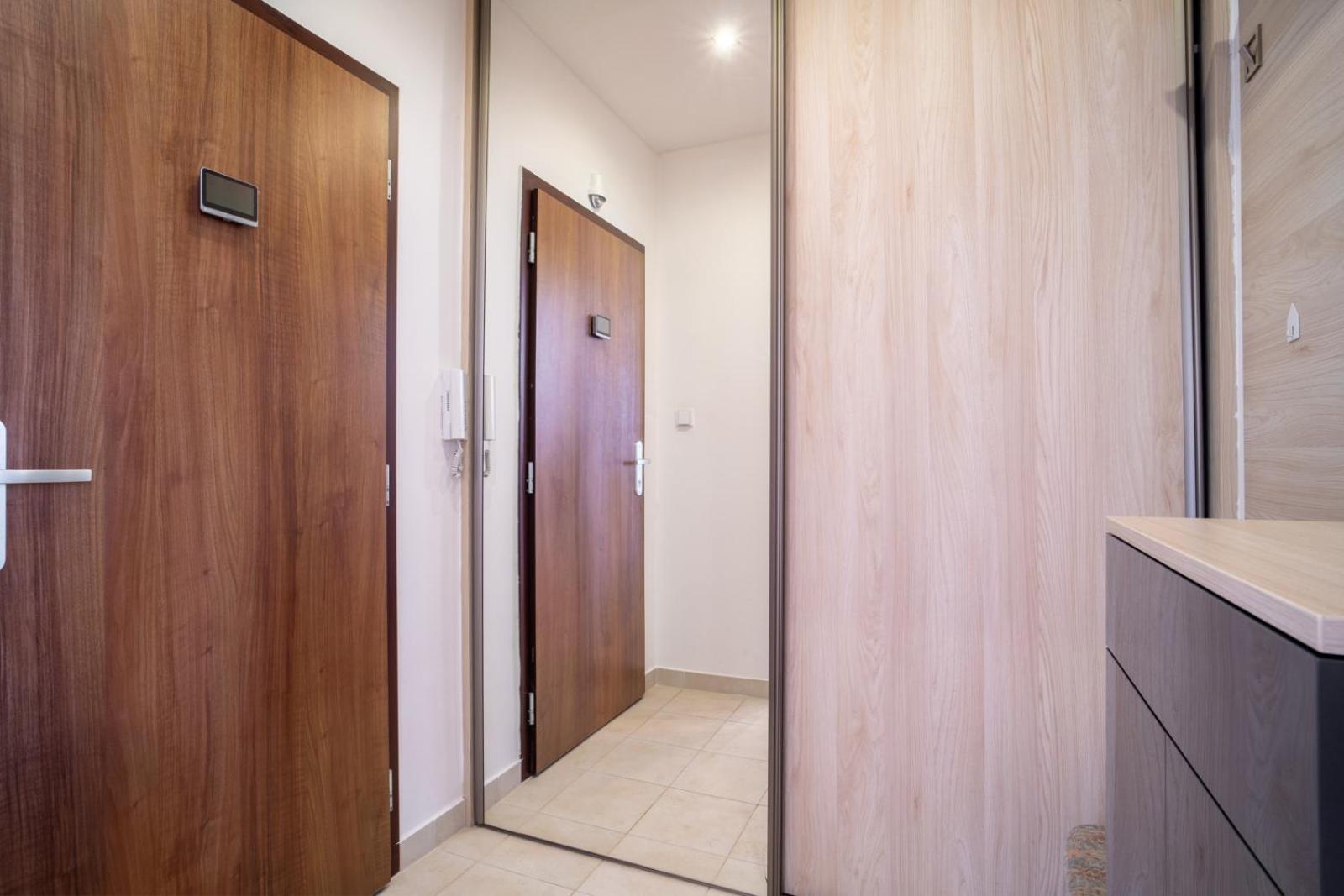 Cozy And Quiet In Wider Center Apartamento