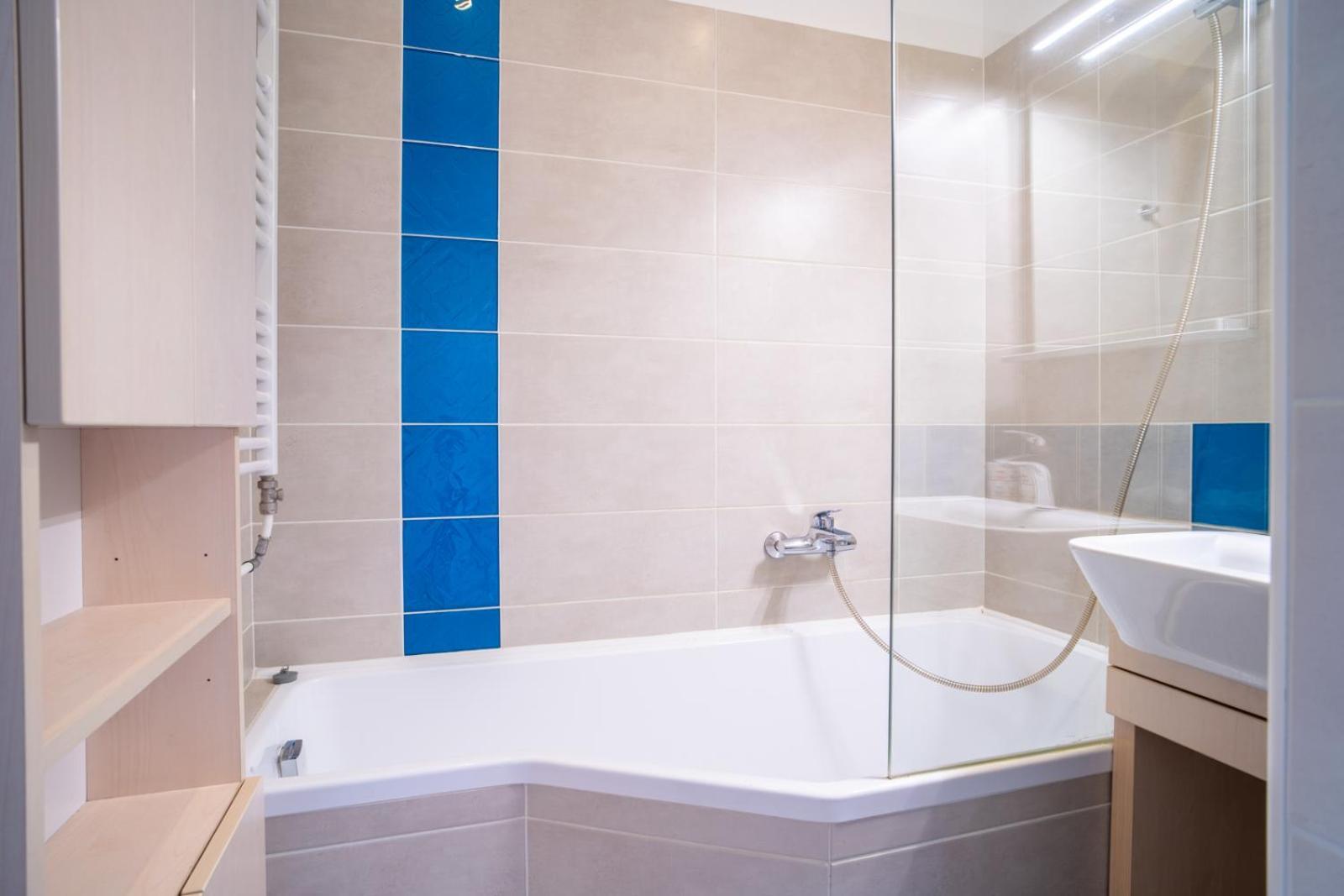 Cozy And Quiet In Wider Center Apartment