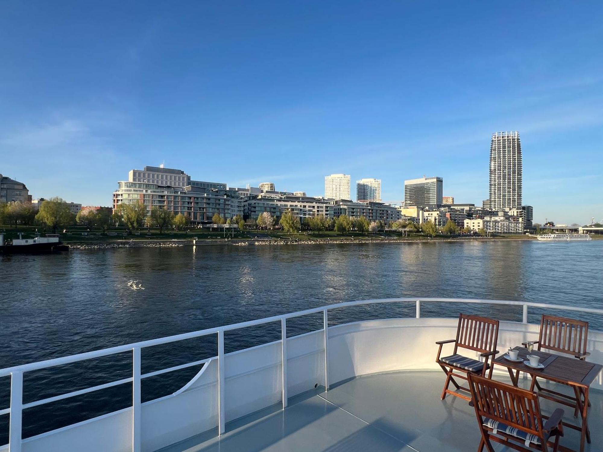Apartment Elite River View
