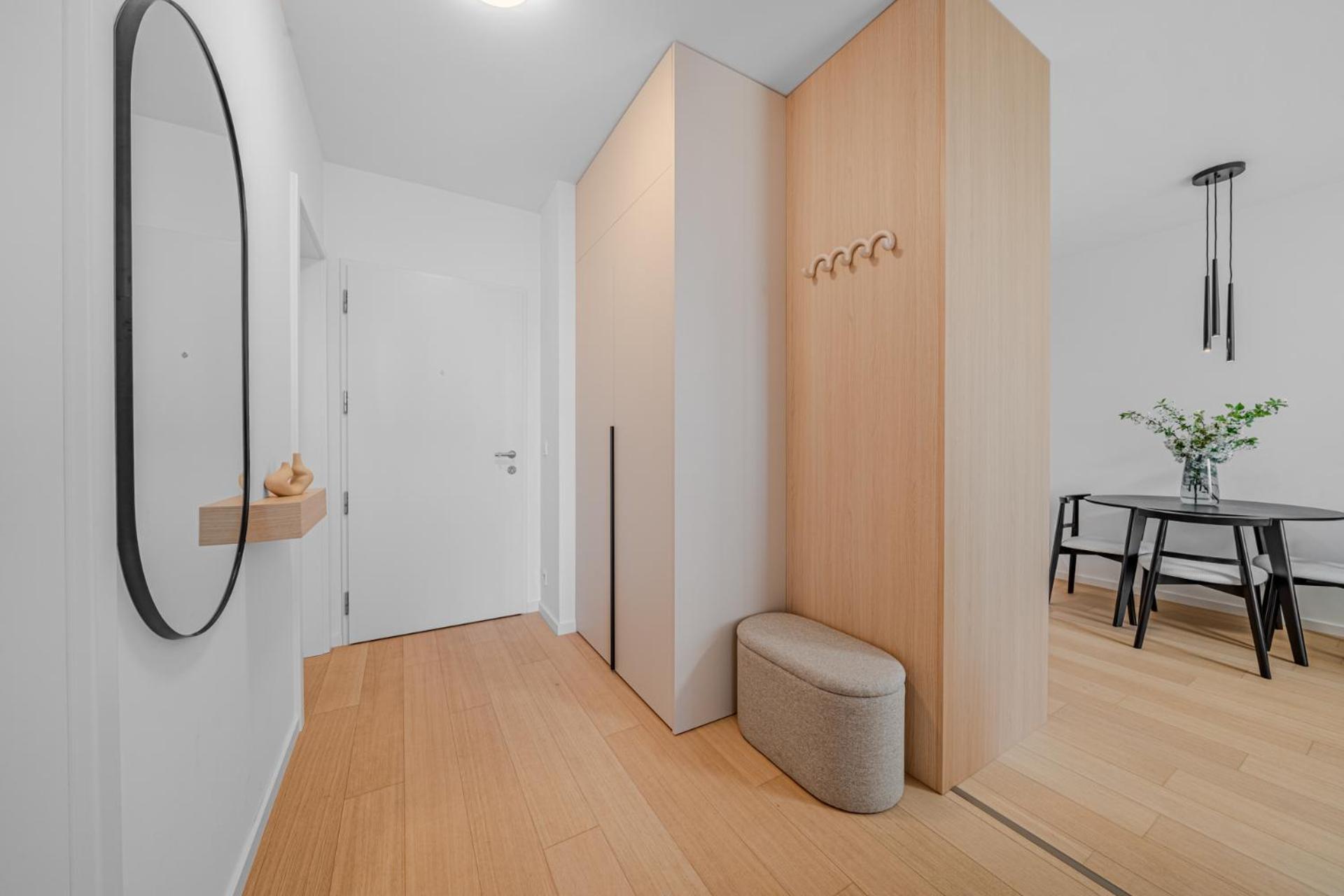 Cloud 9 Pri Myte Elegance - Brand New With Free Parking Apartment *