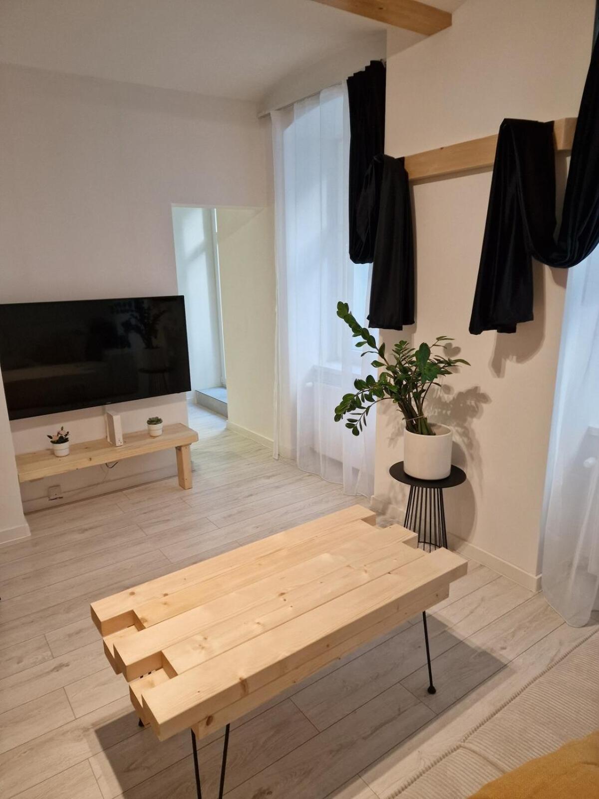 Apartment Urban Chic Living - Old Town, Walk Everywhere Bratislava