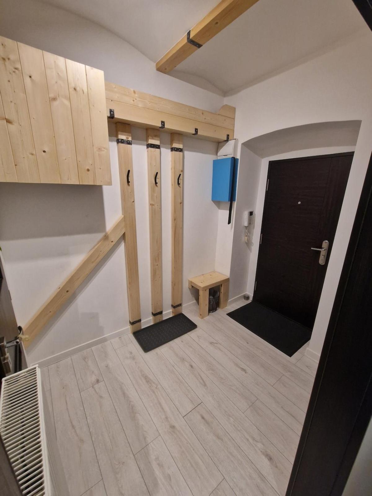 Urban Chic Living - Old Town, Walk Everywhere Apartment